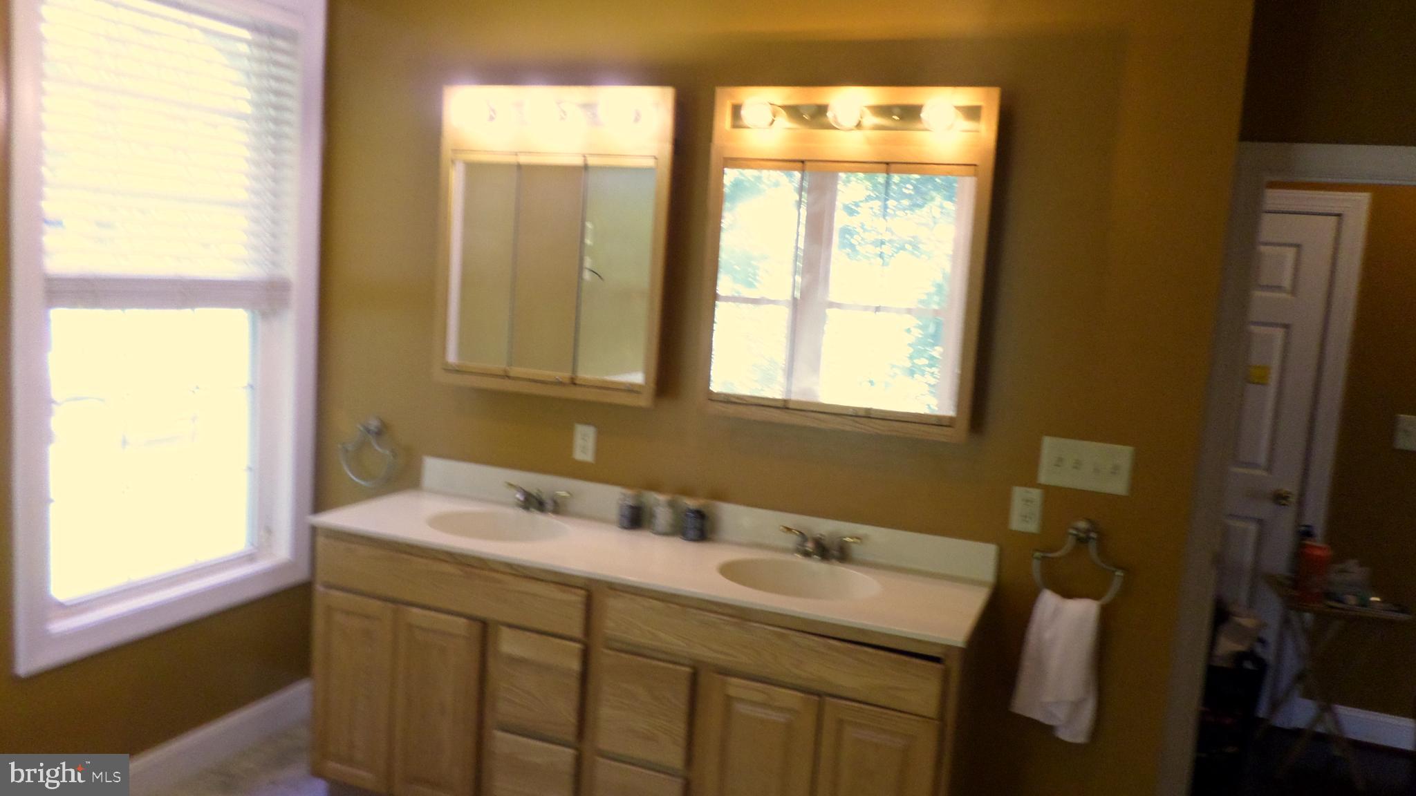 BAYLOR LAKE ESTATES - Residential