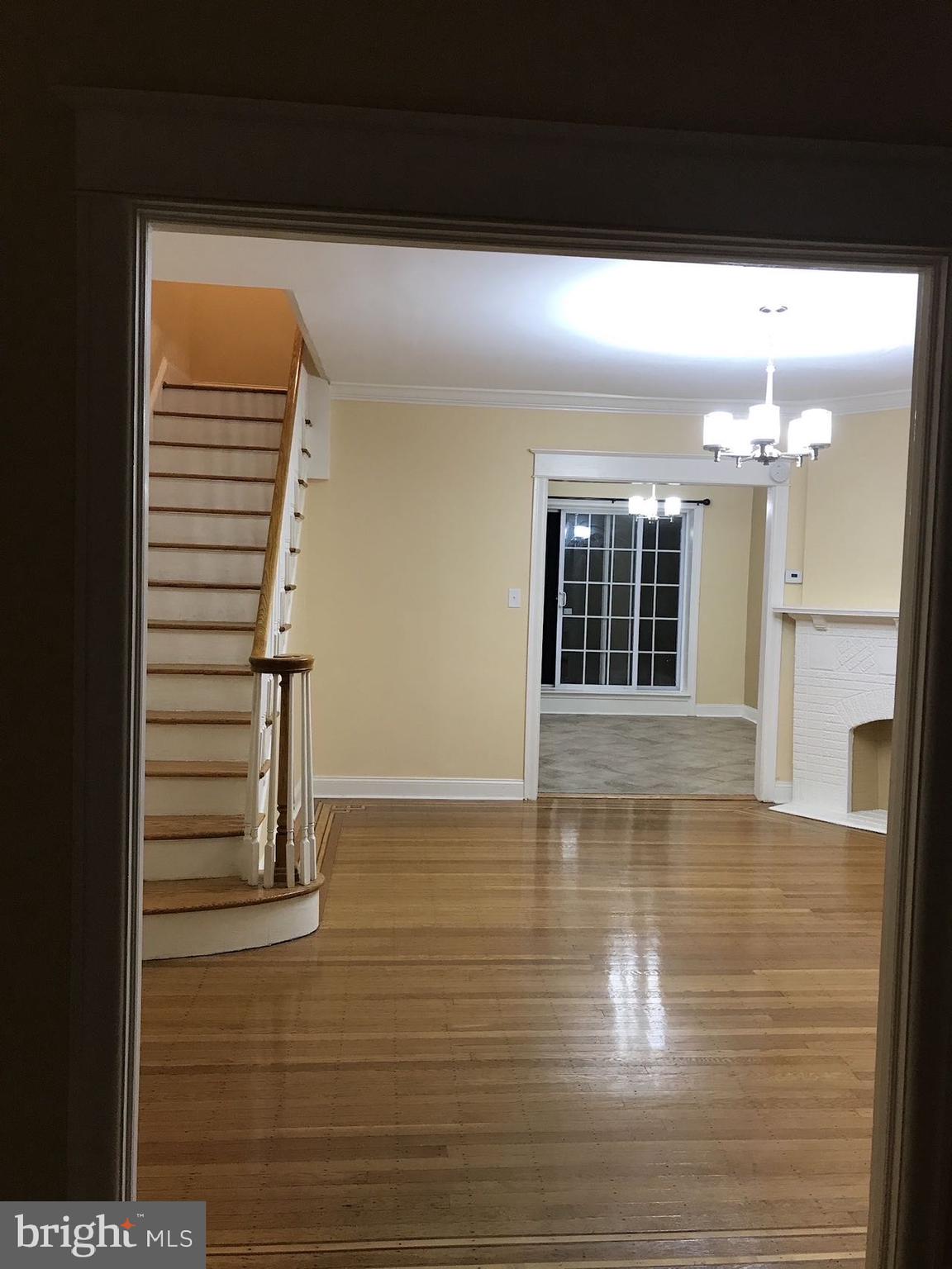 OXFORD CIRCLE - Residential