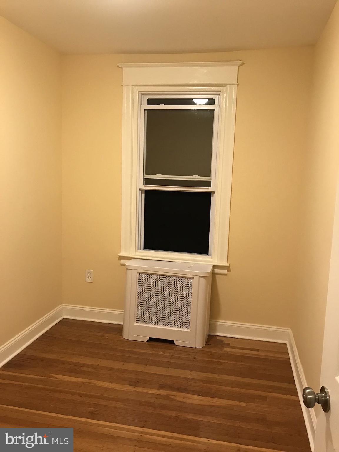 OXFORD CIRCLE - Residential