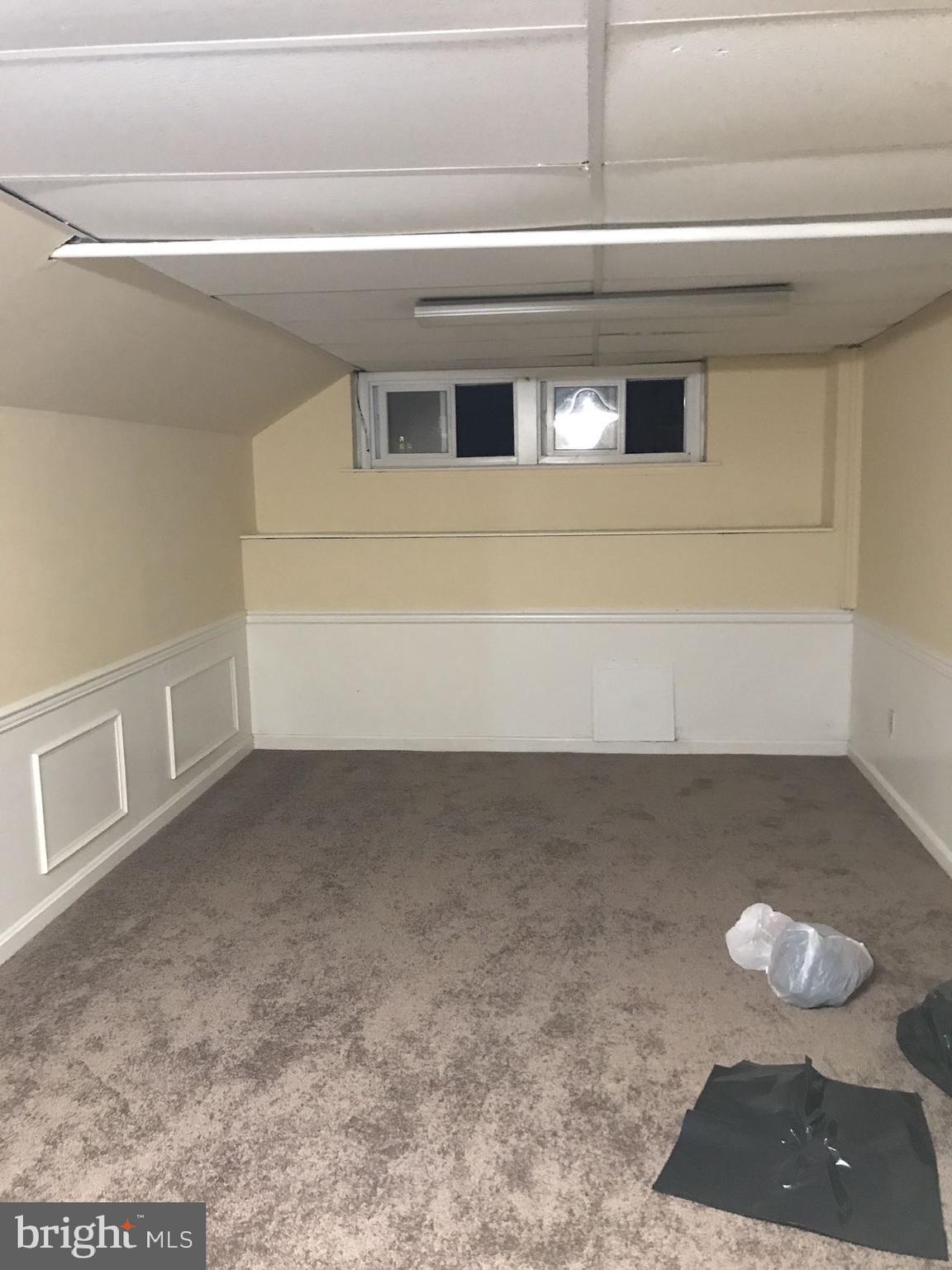 OXFORD CIRCLE - Residential