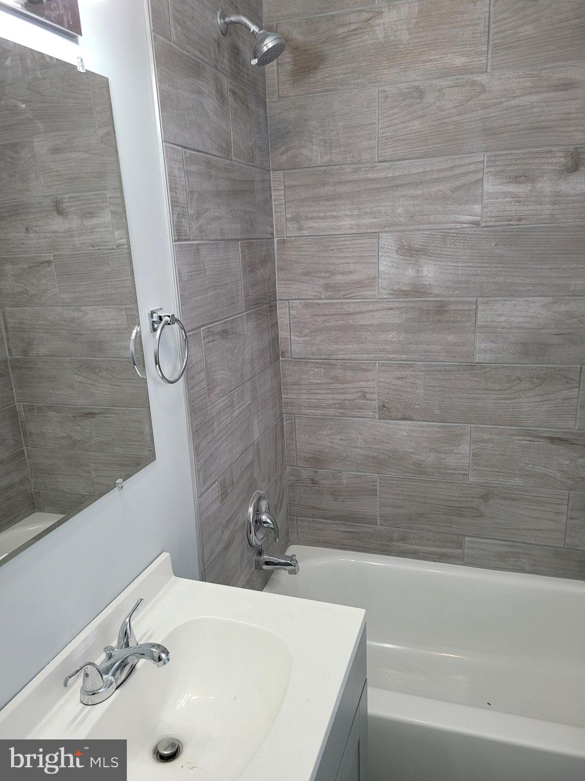 LOGAN - Residential