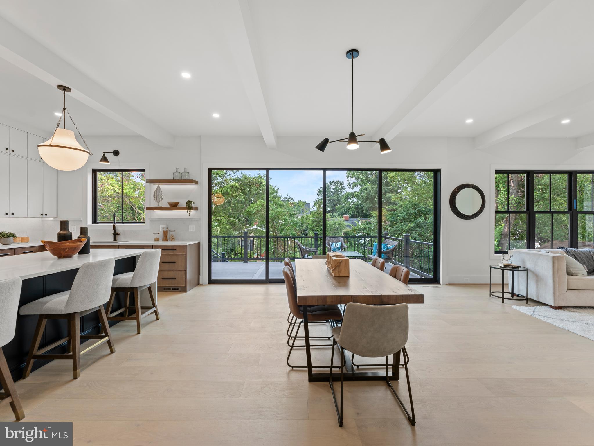 VIENNA WOODS - Residential