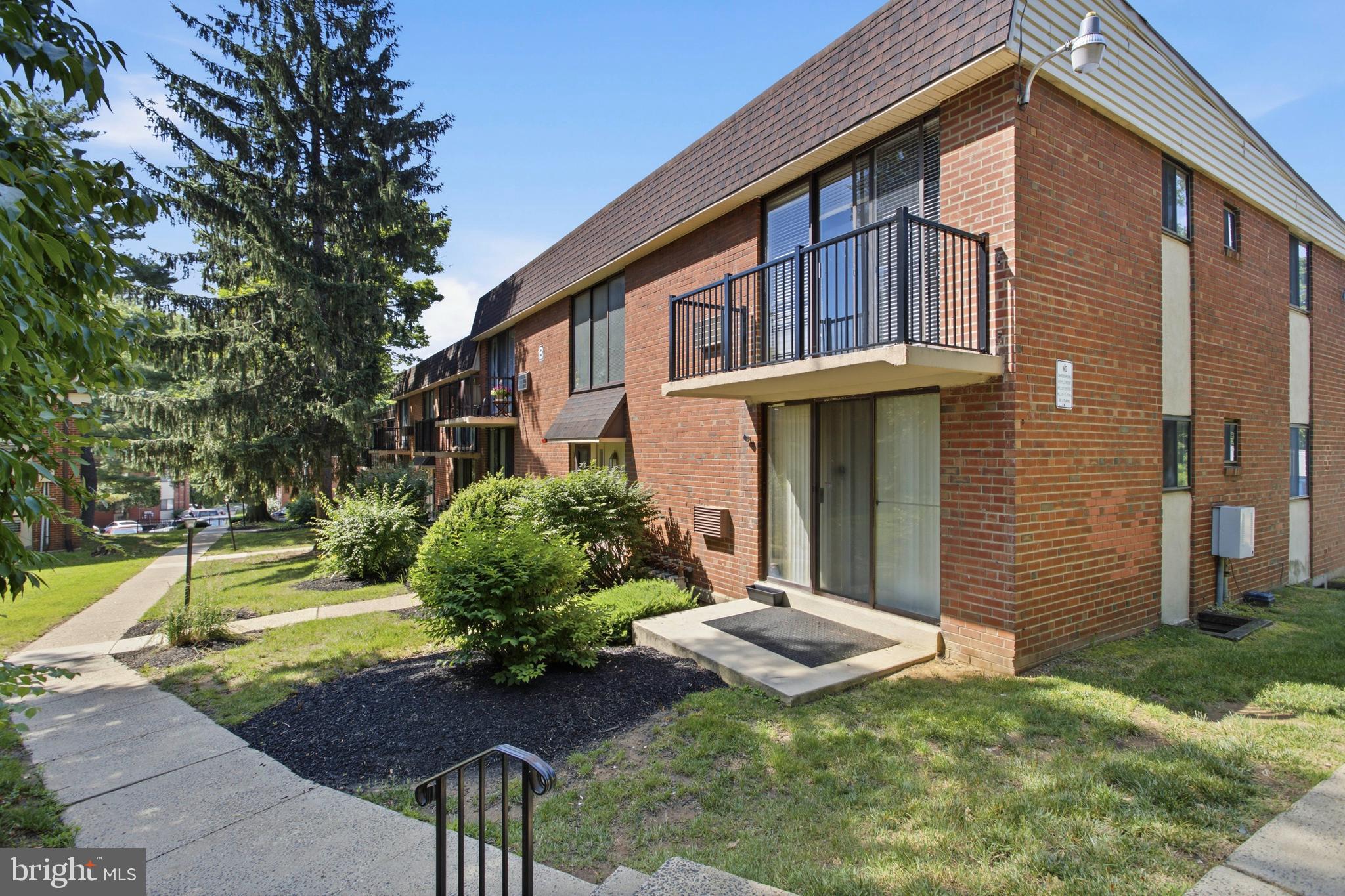CONTEMPORARY VLG - Residential