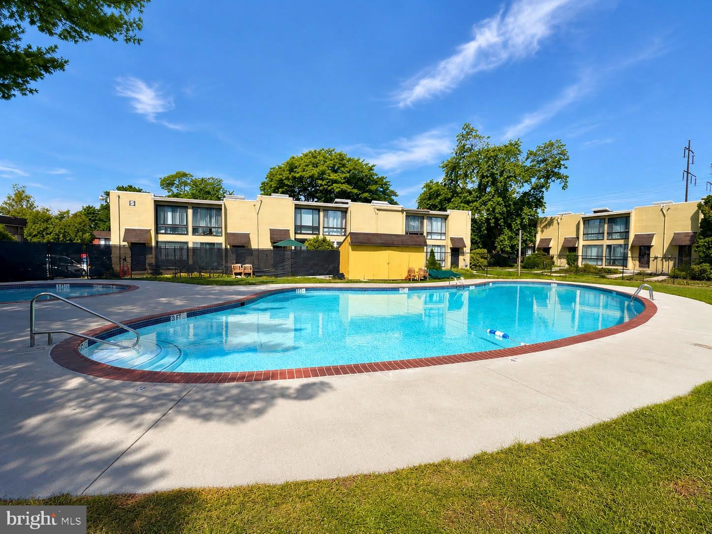 CONTEMPORARY VLG - Residential