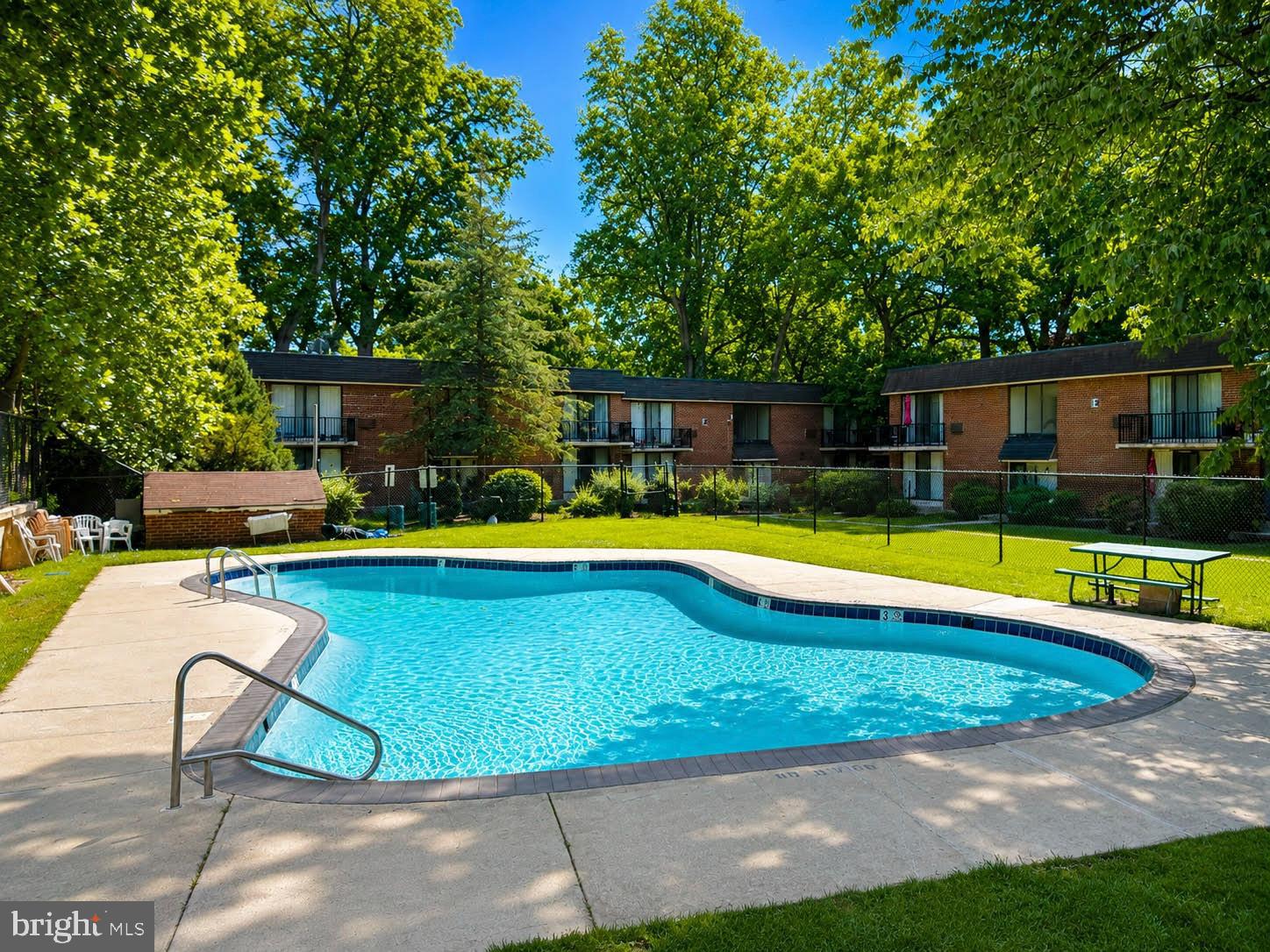 CONTEMPORARY VLG - Residential