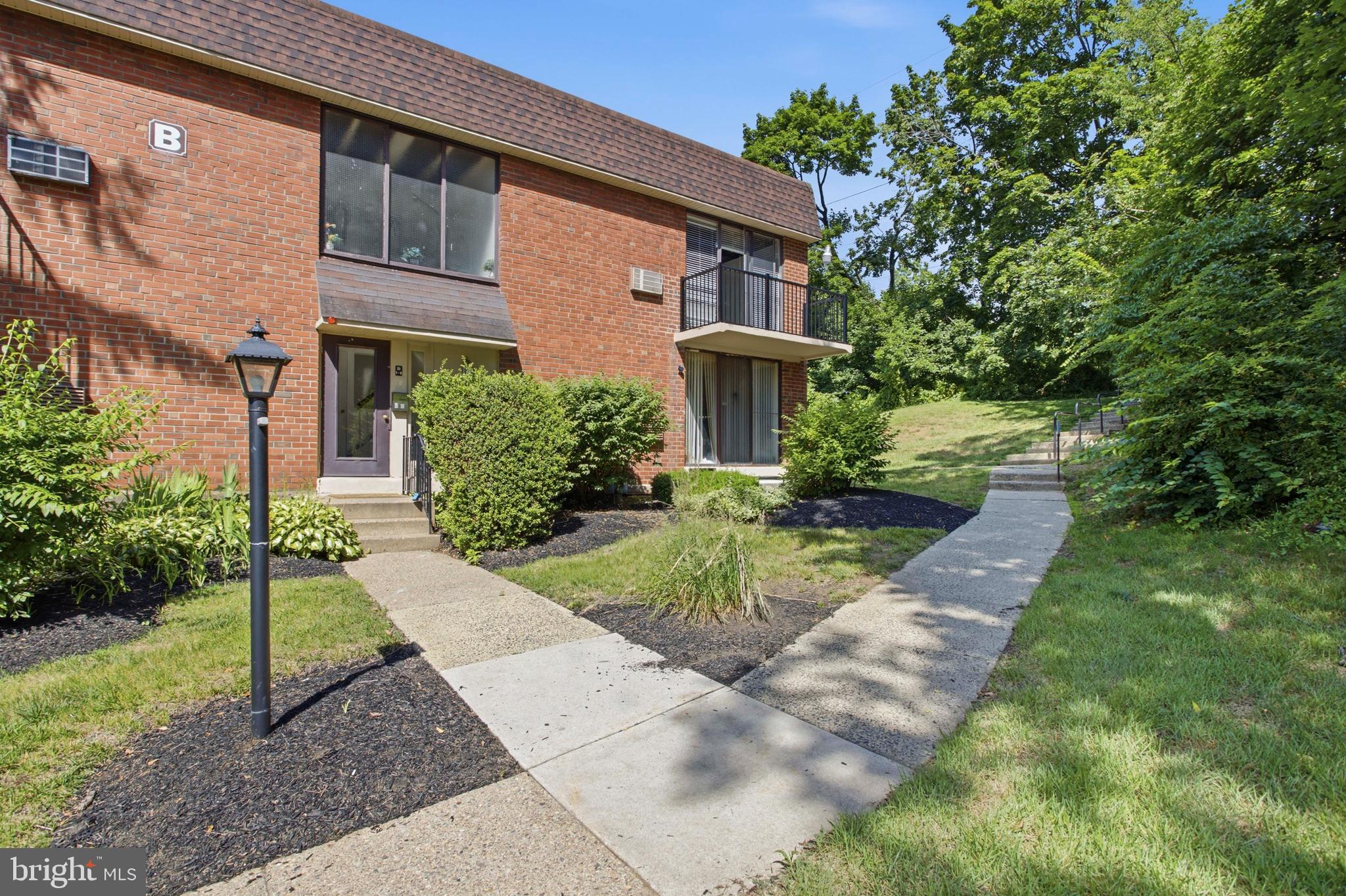 CONTEMPORARY VLG - Residential