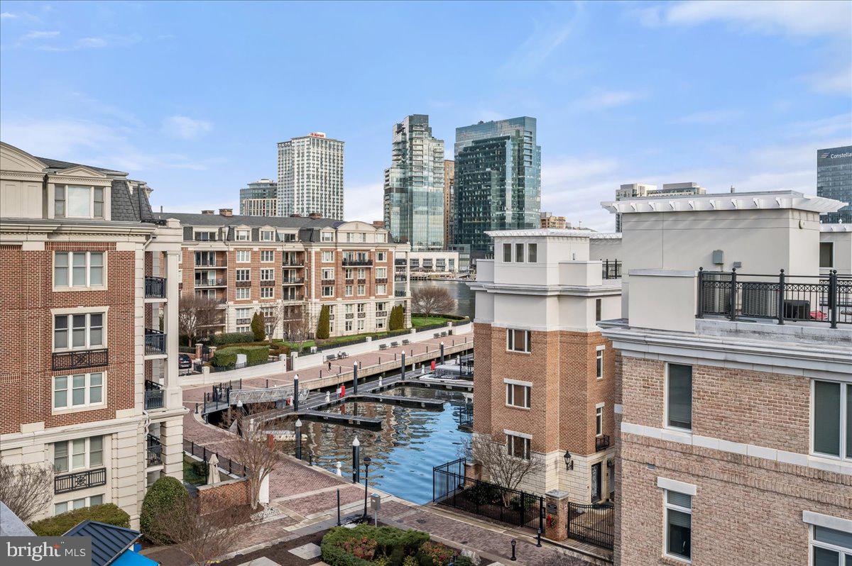 PIER HOMES AT HARBORVIEW - Residential Lease