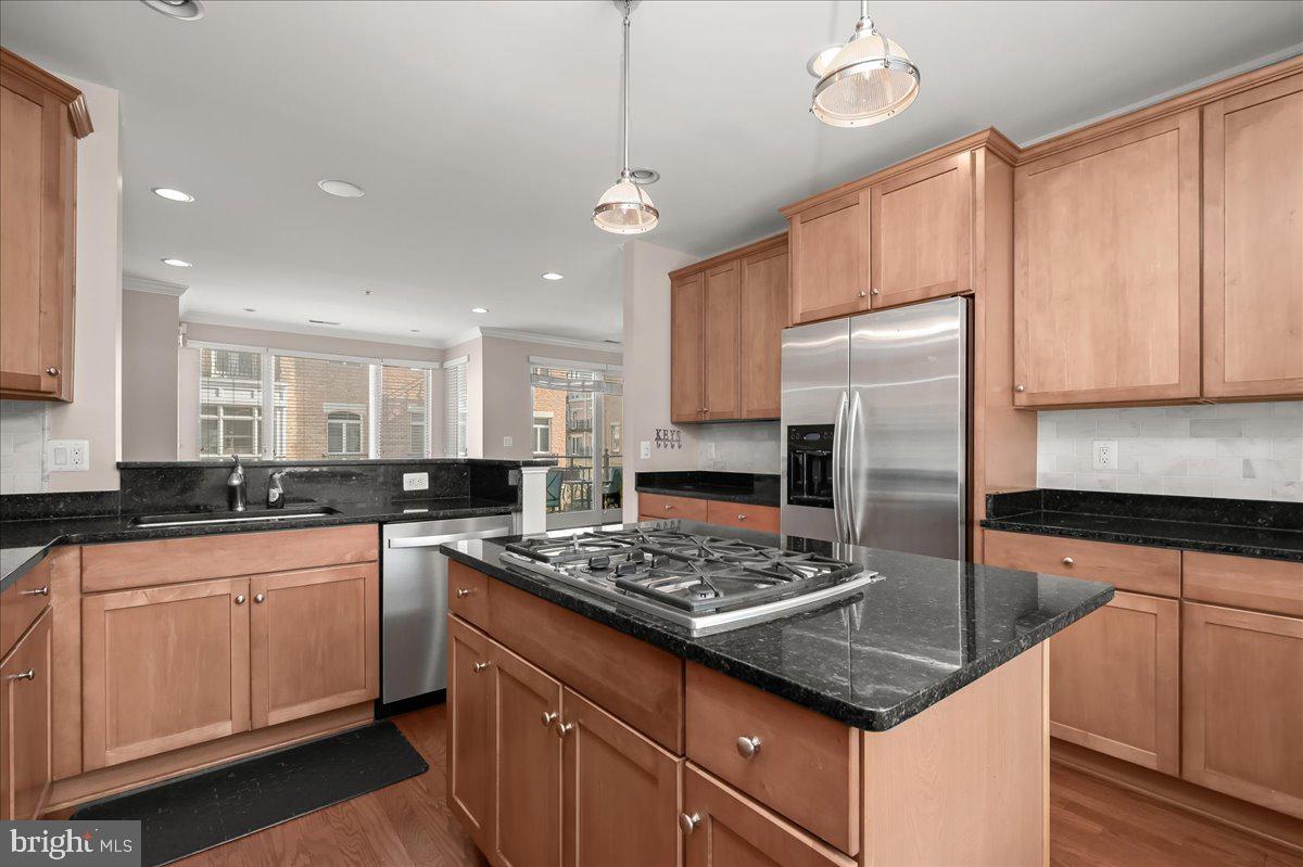 PIER HOMES AT HARBORVIEW - Residential Lease
