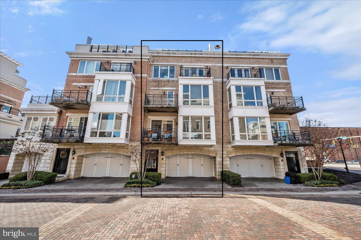 PIER HOMES AT HARBORVIEW - Residential Lease