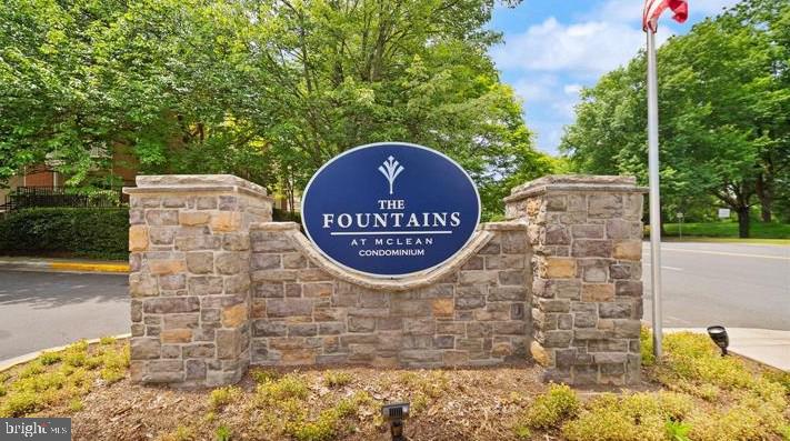 FOUNTAINS AT MCLEAN - Residential