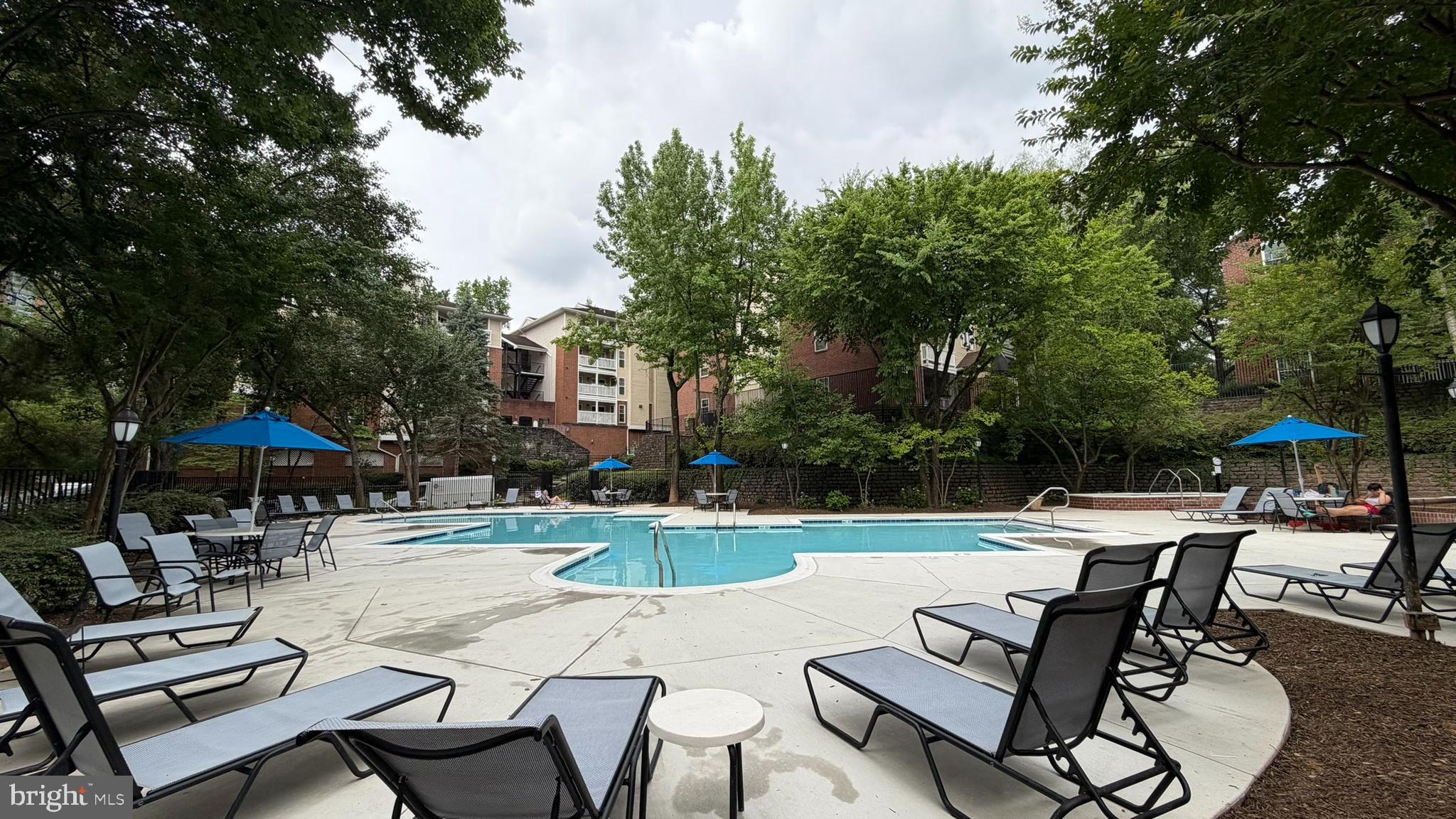 FOUNTAINS AT MCLEAN - Residential
