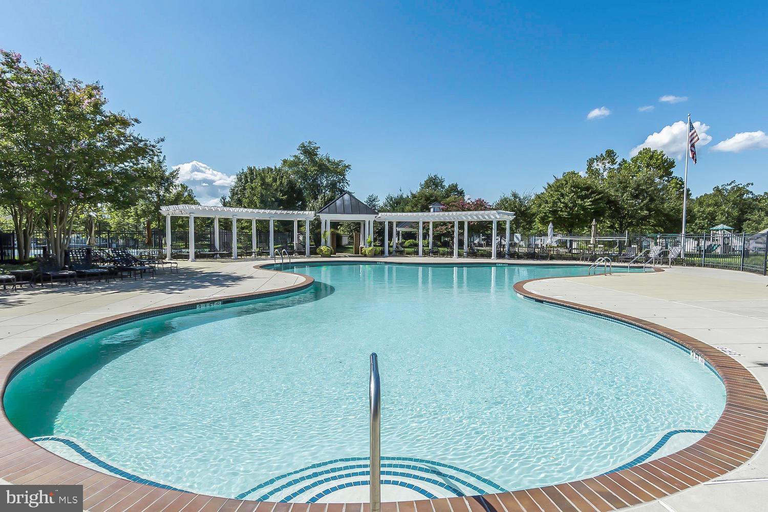 SYMPHONY VILLAGE AT CENTREVILLE - Residential