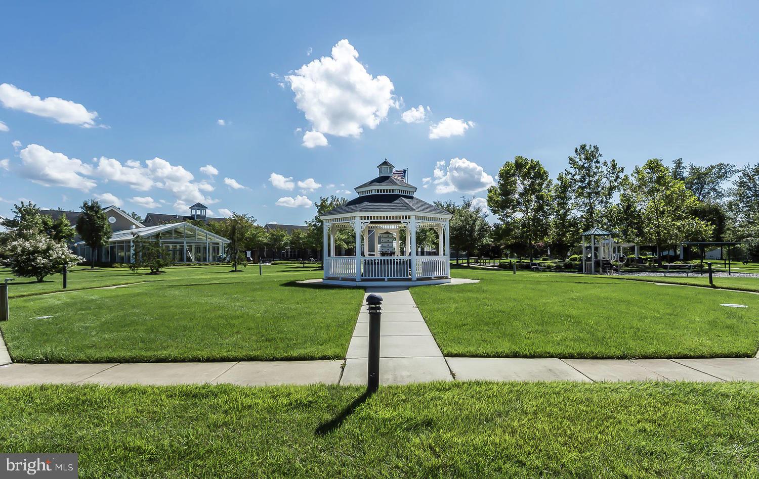 SYMPHONY VILLAGE AT CENTREVILLE - Residential