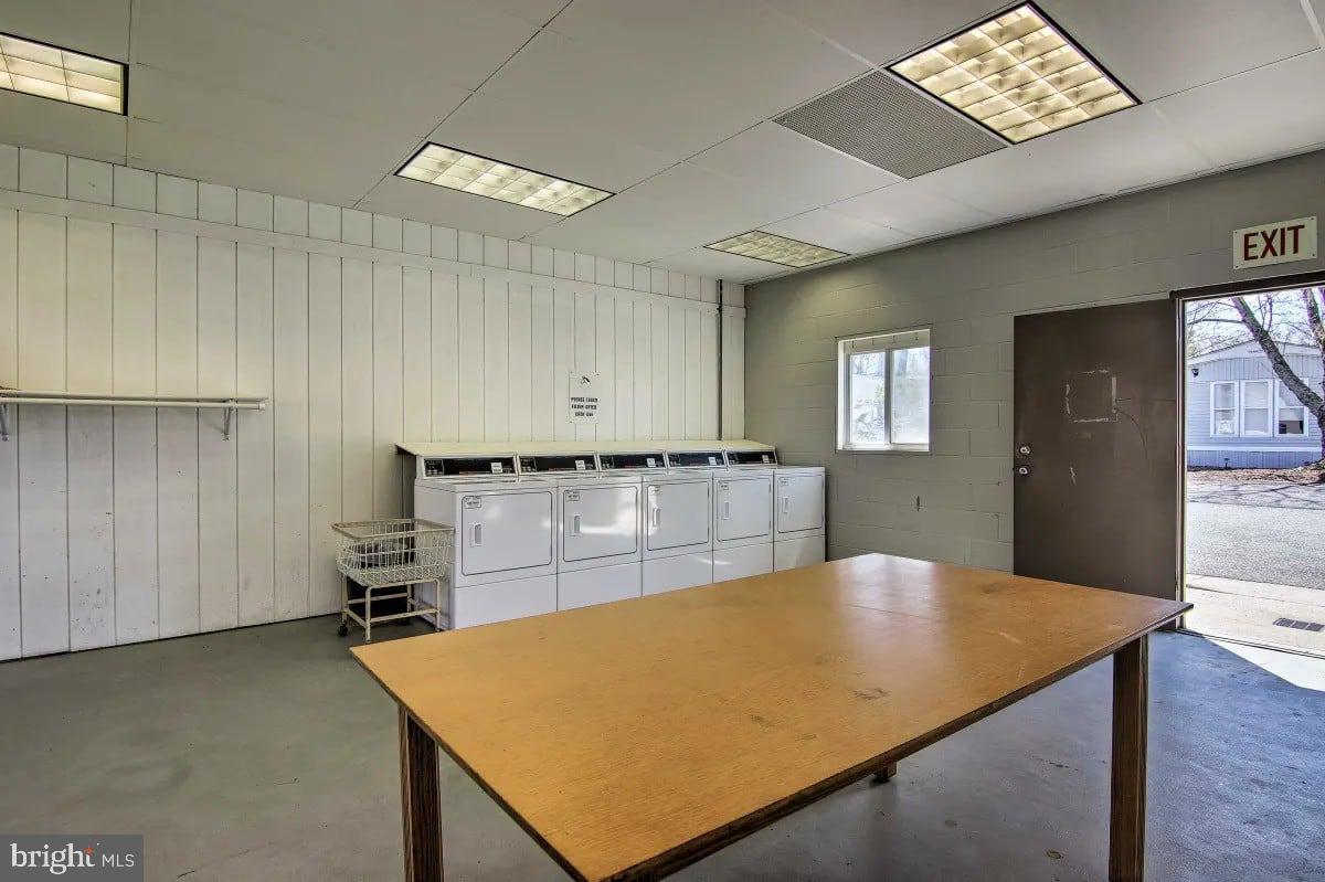 WHITE HORSE PARK II - Residential