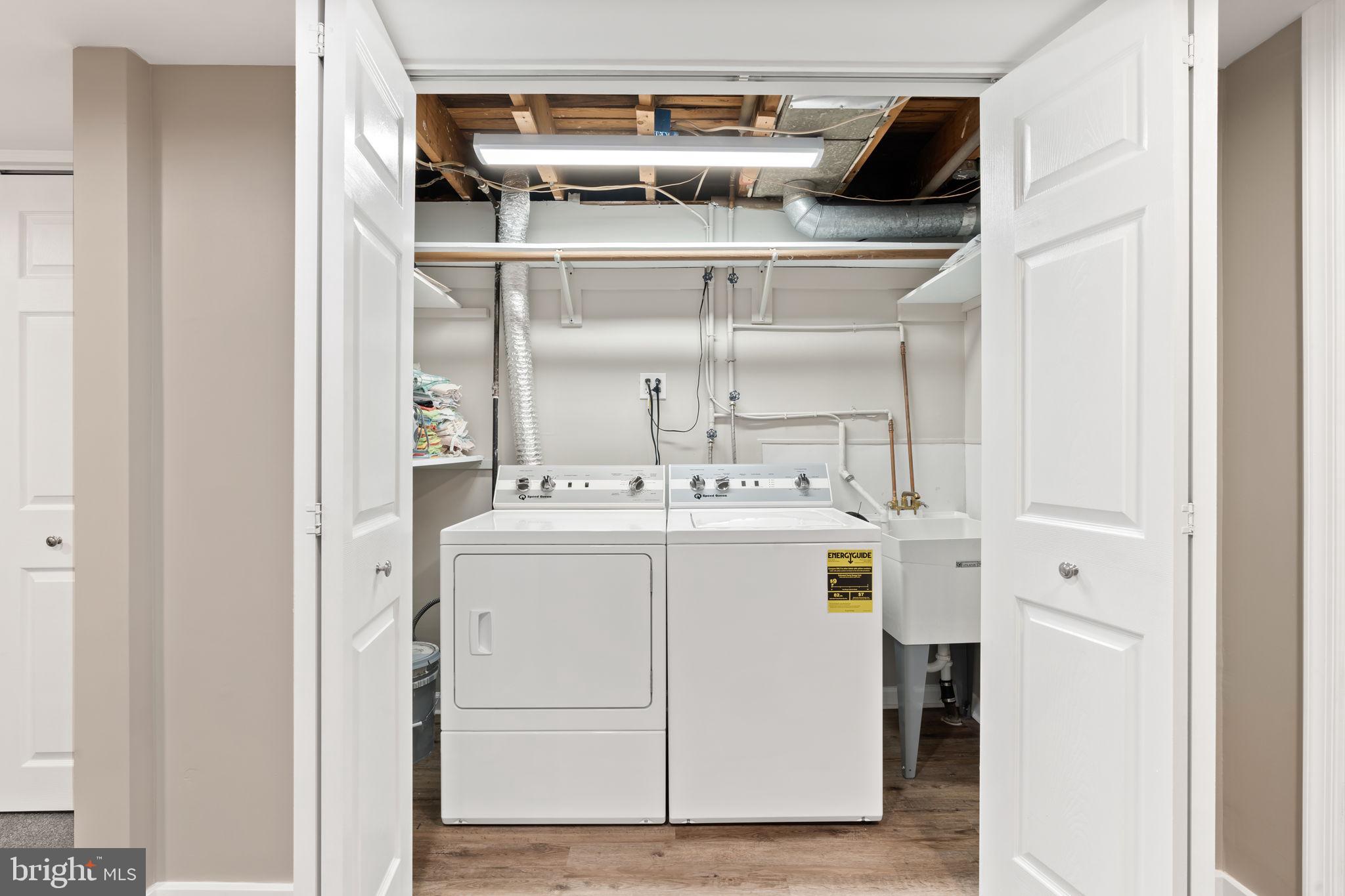 STONEY CREEK - Residential