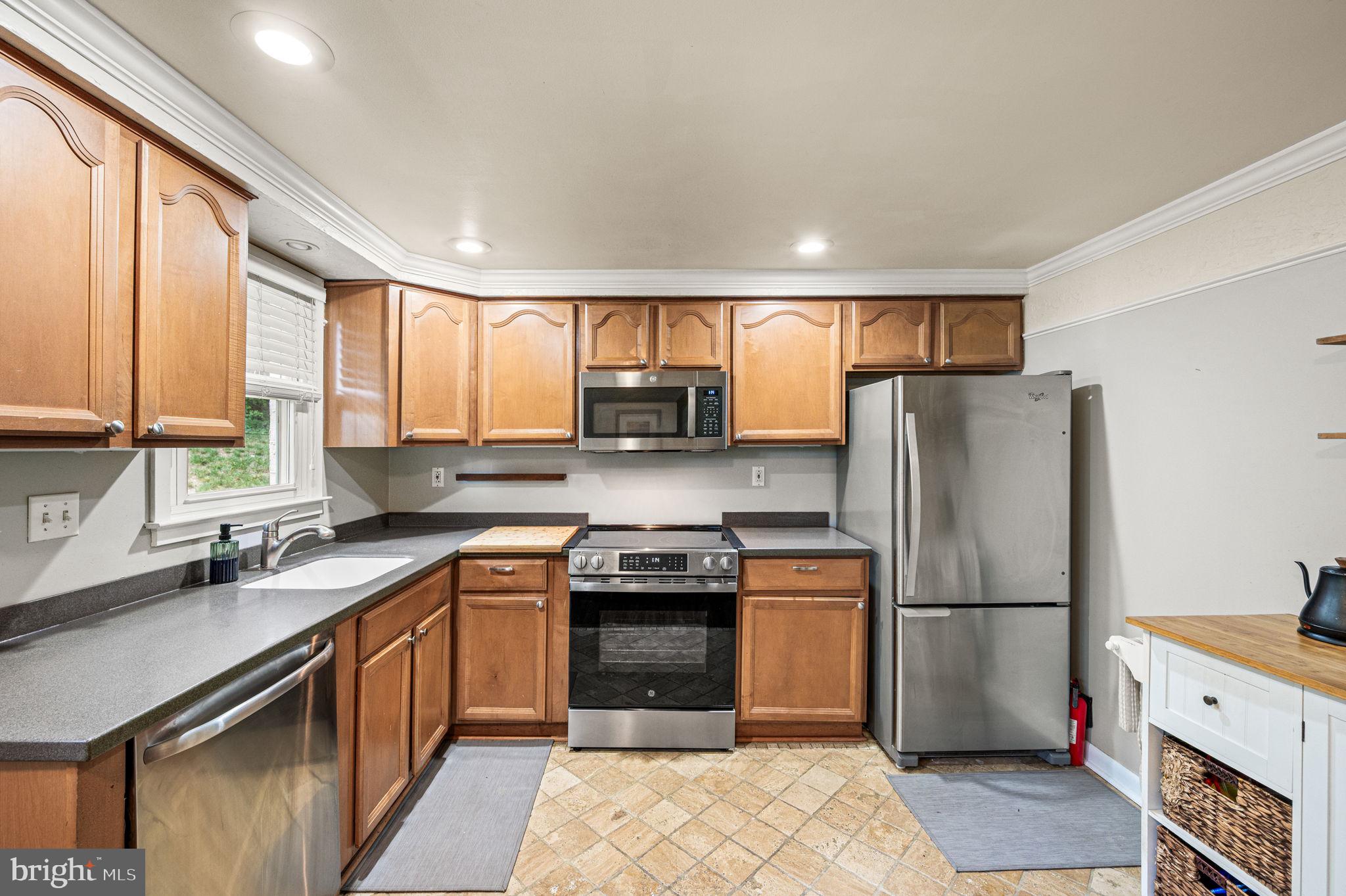 SUNSET GROVE - Residential