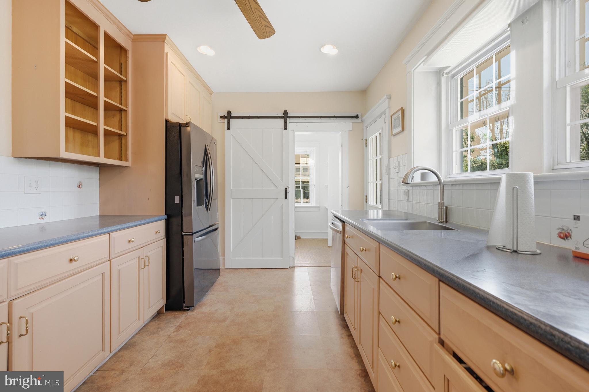 ARONIMINK ESTATES - Residential