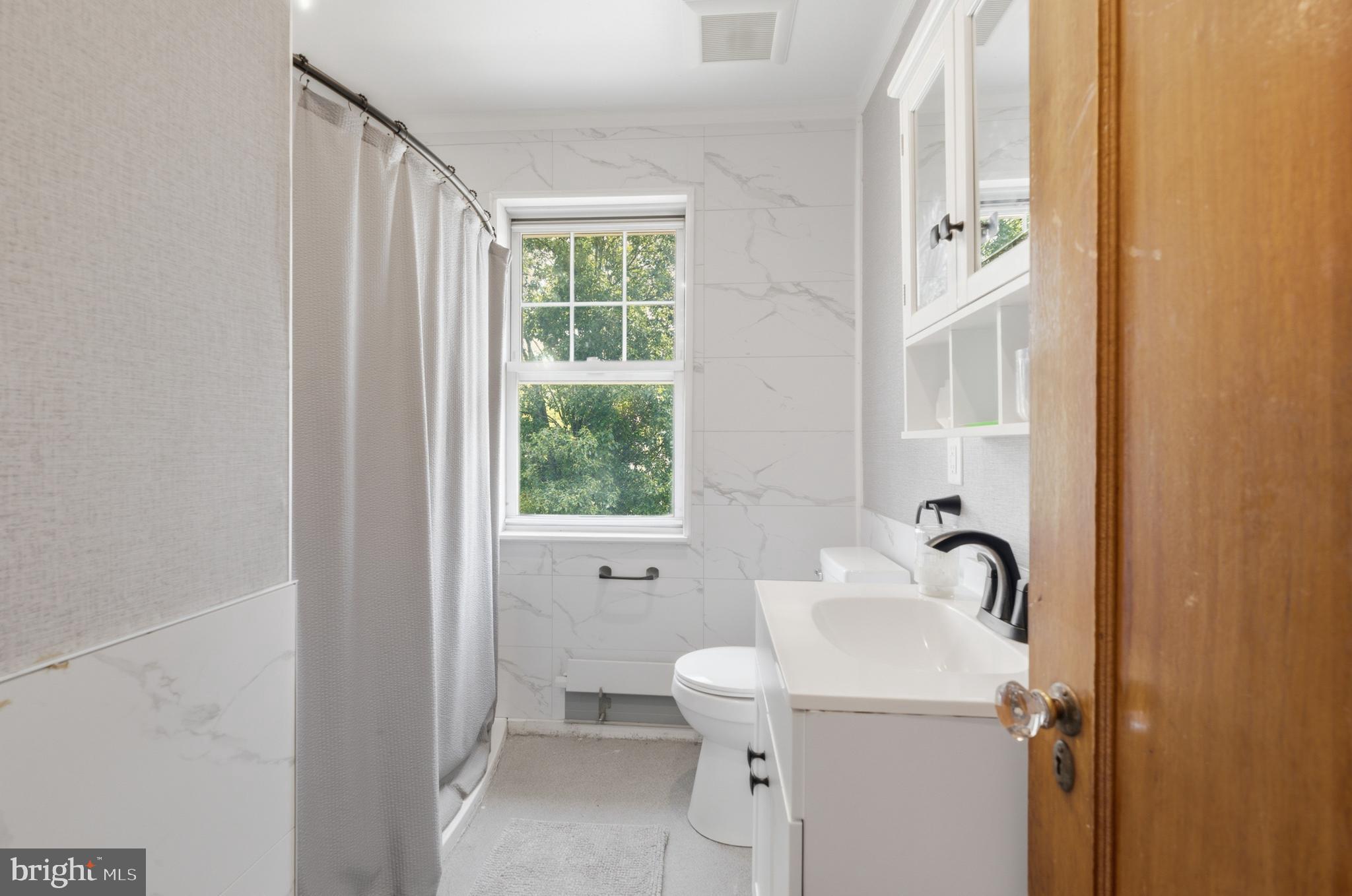 ARONIMINK ESTATES - Residential