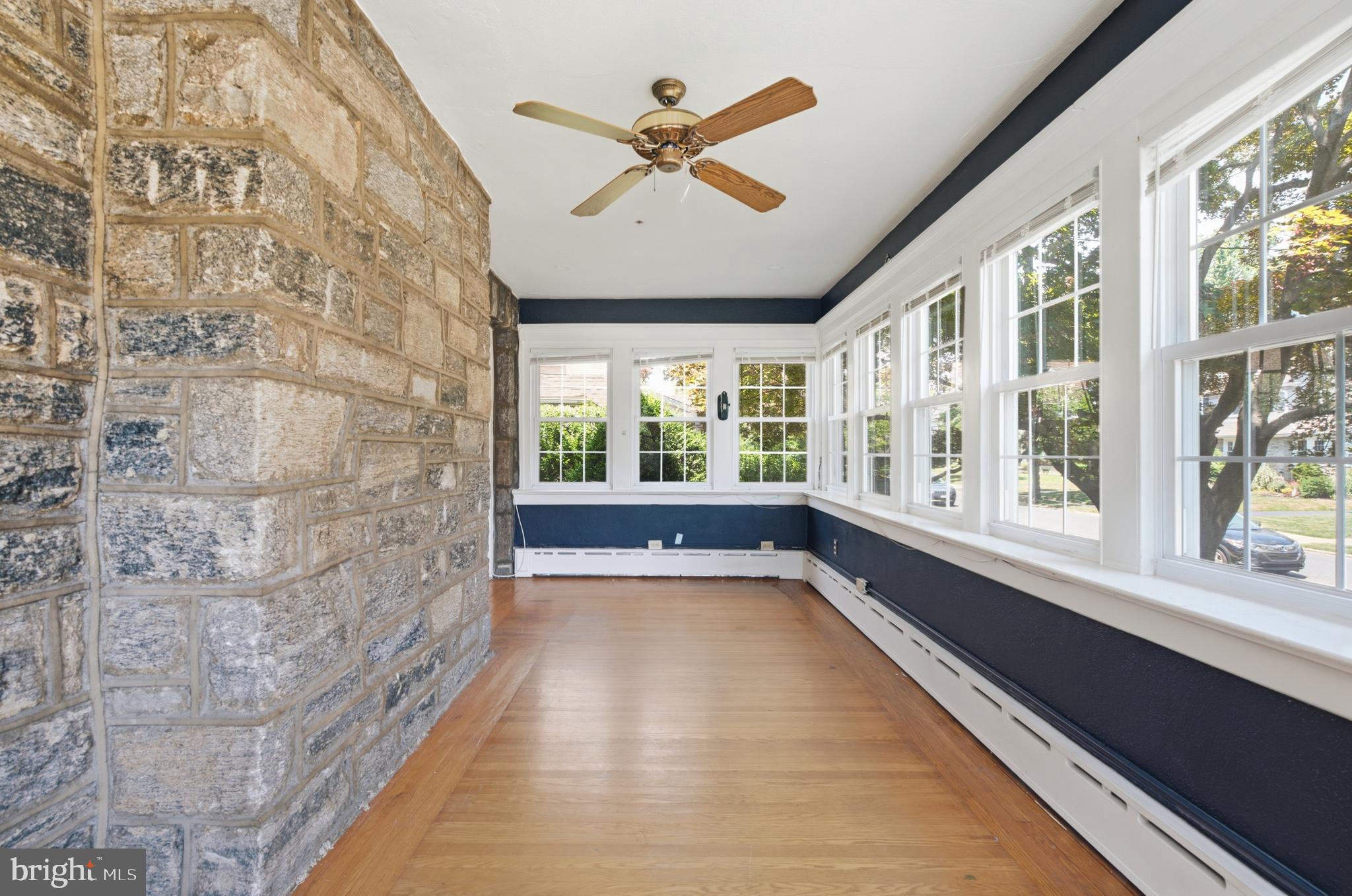ARONIMINK ESTATES - Residential