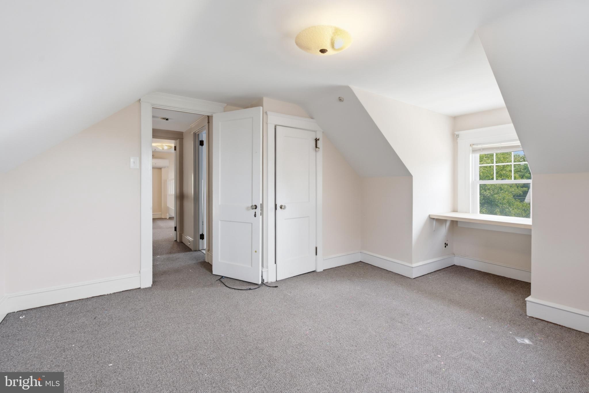 ARONIMINK ESTATES - Residential