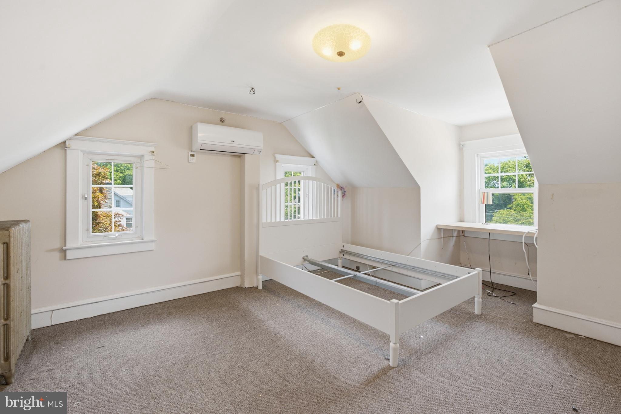 ARONIMINK ESTATES - Residential