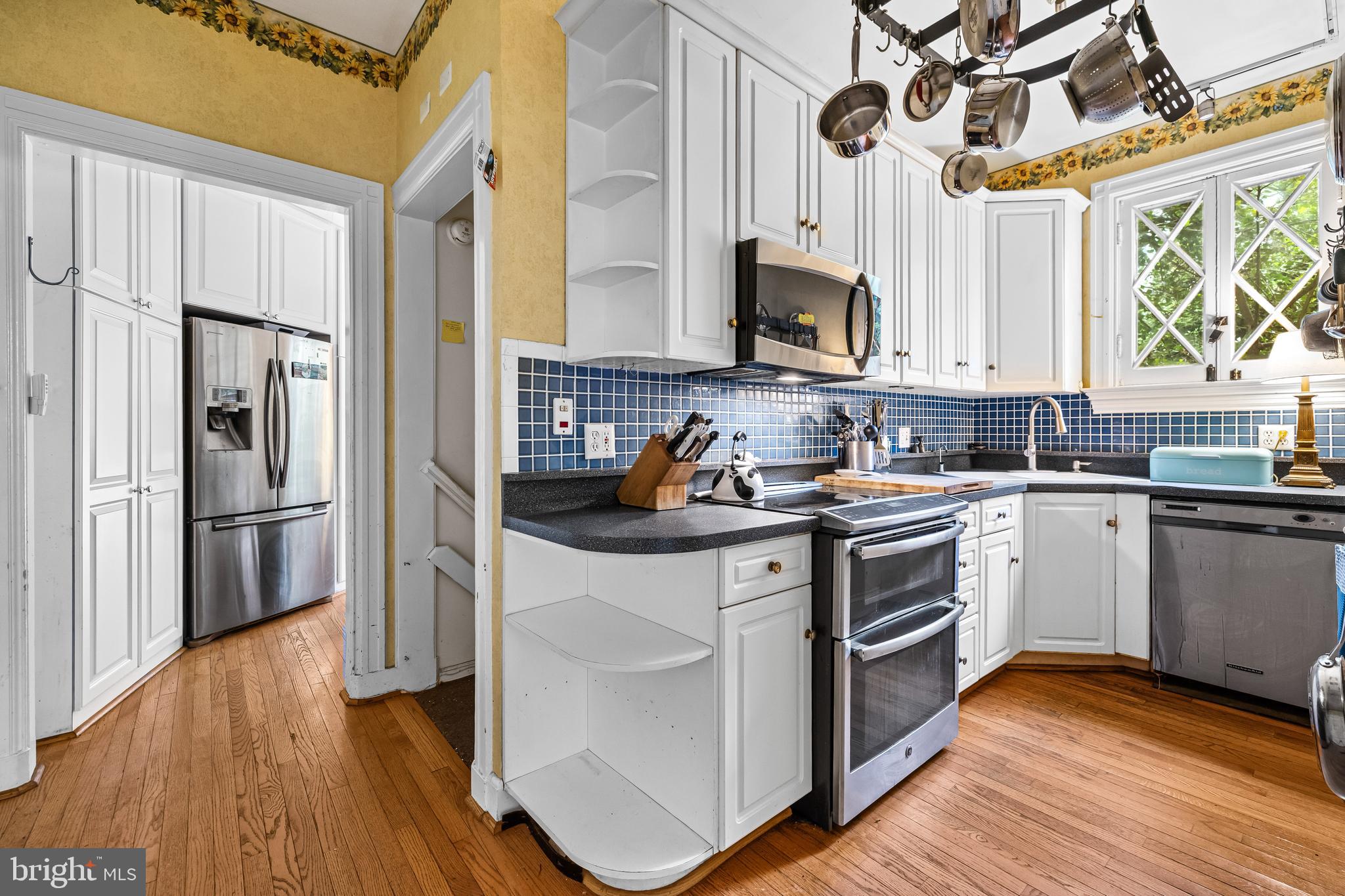 NORTH ROLAND PARK - Residential