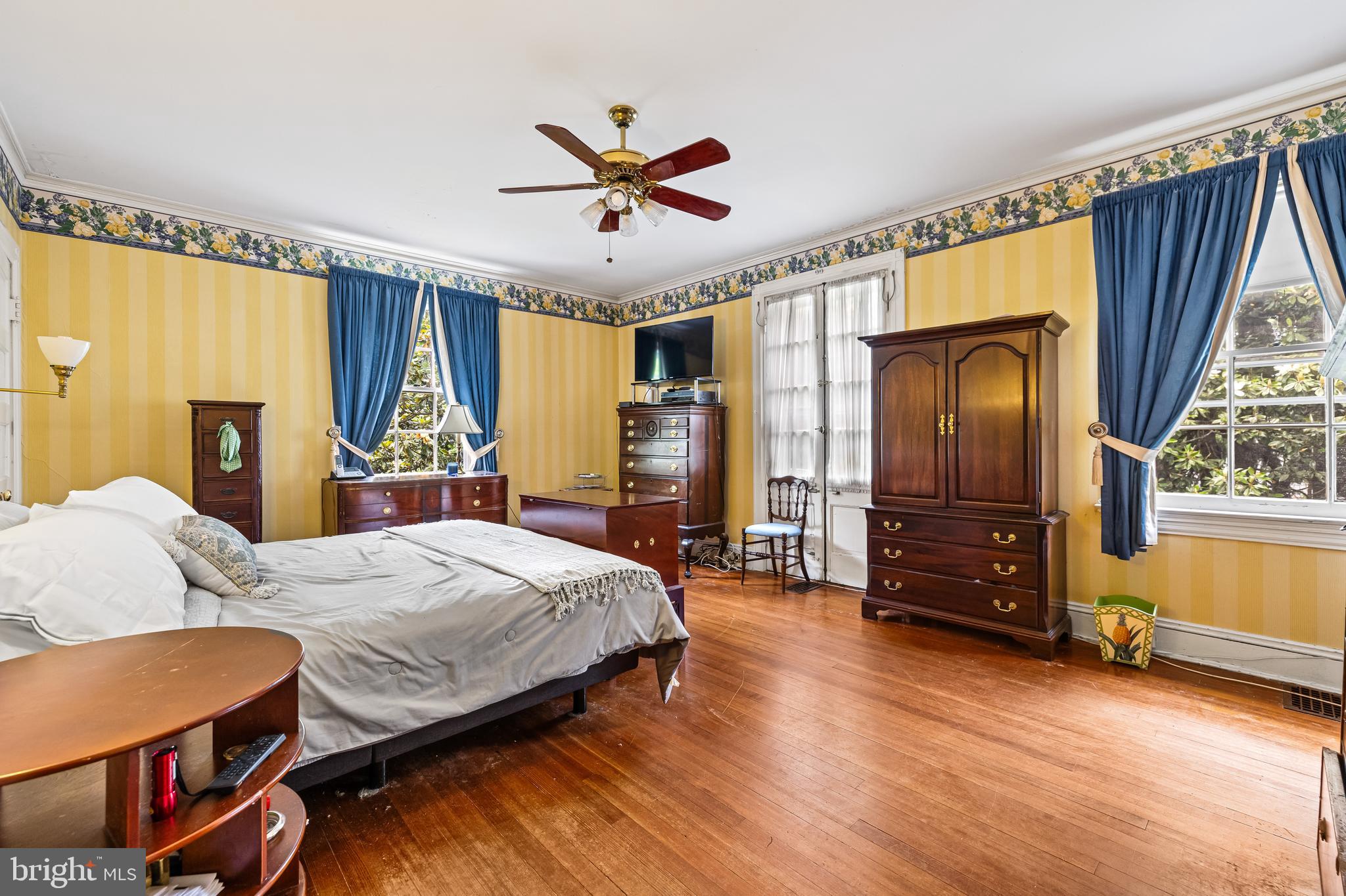 NORTH ROLAND PARK - Residential