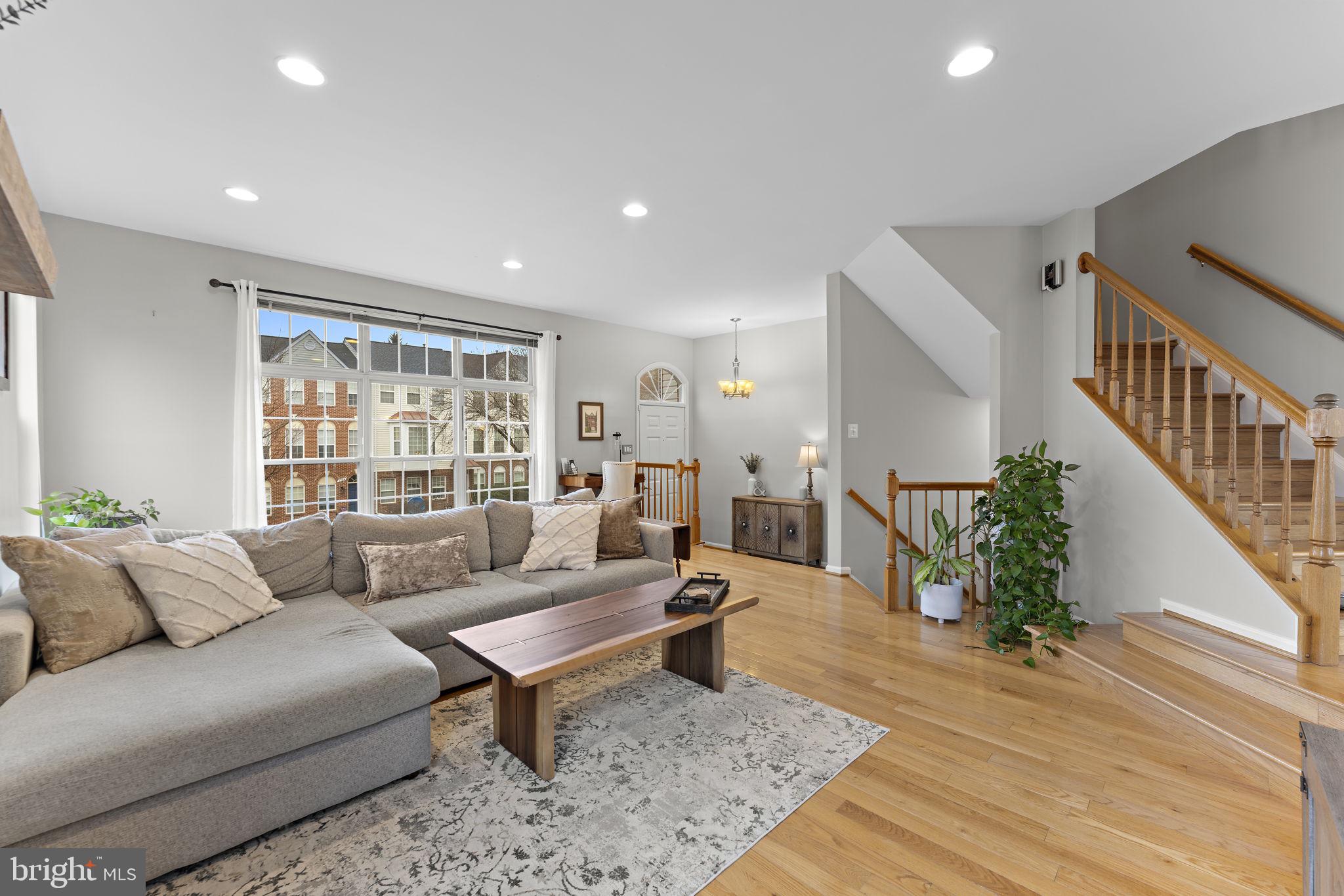 ISLAND CREEK - Residential