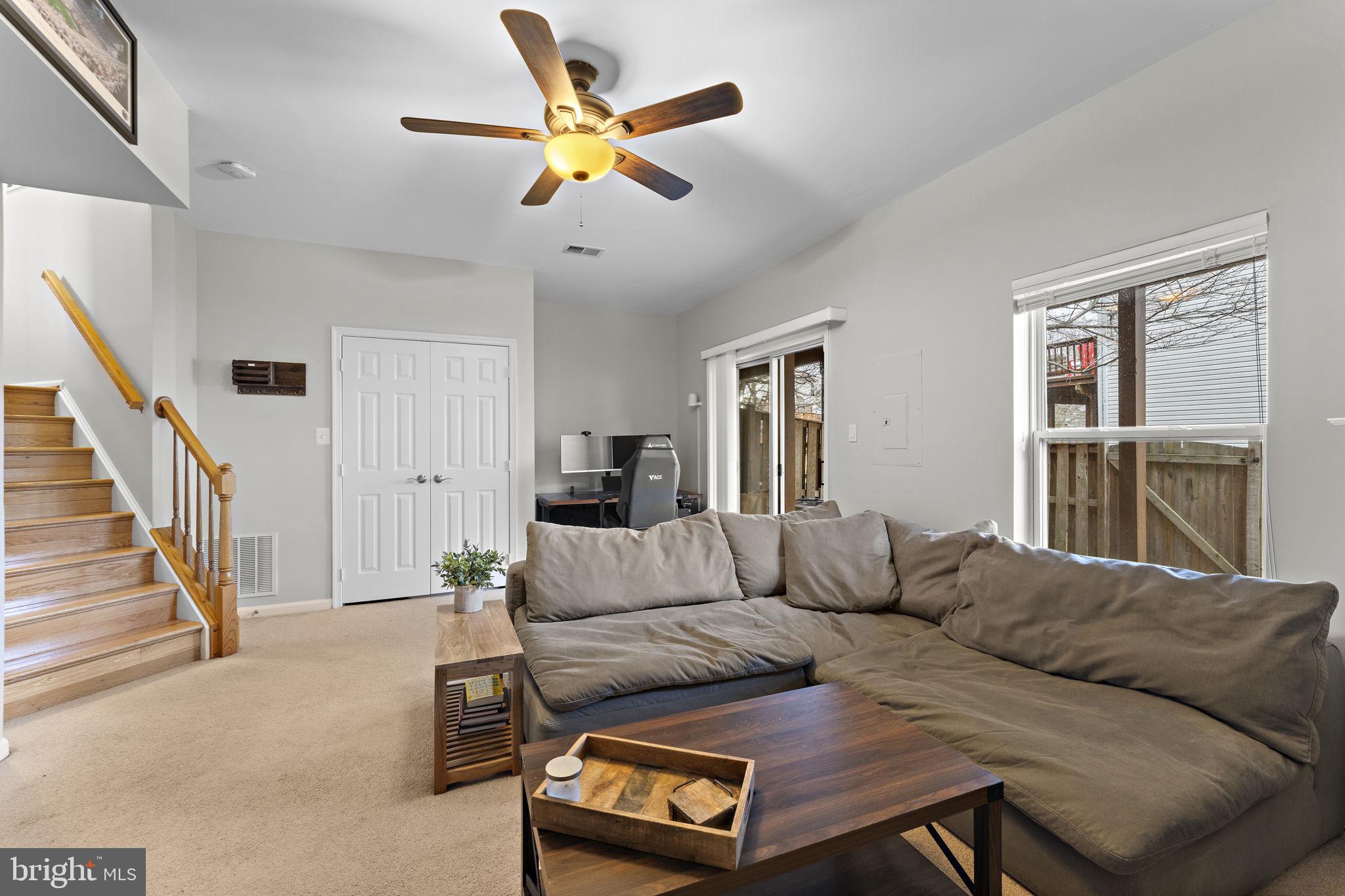 ISLAND CREEK - Residential