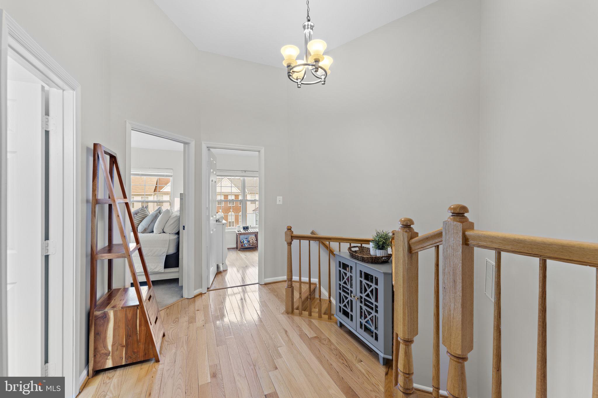 ISLAND CREEK - Residential