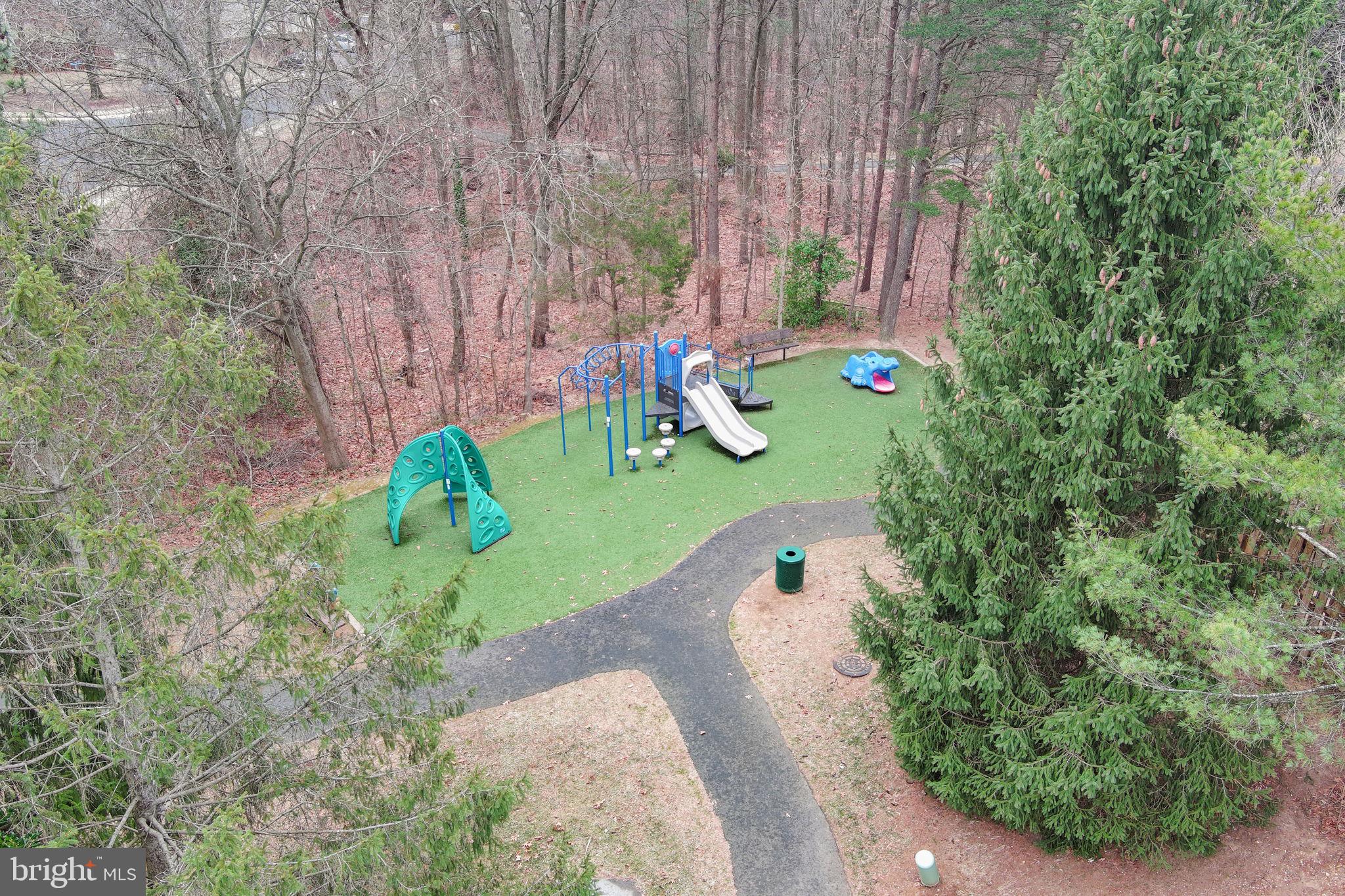 ISLAND CREEK - Residential