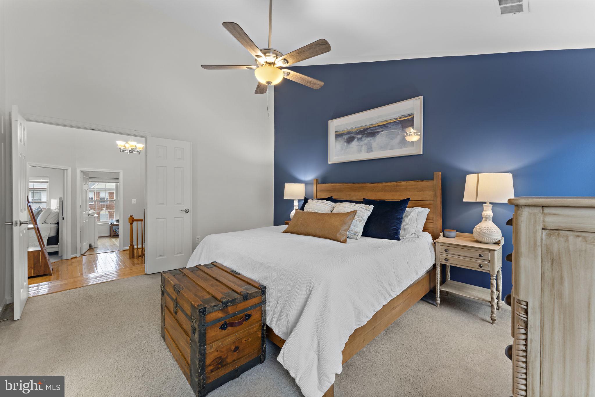ISLAND CREEK - Residential