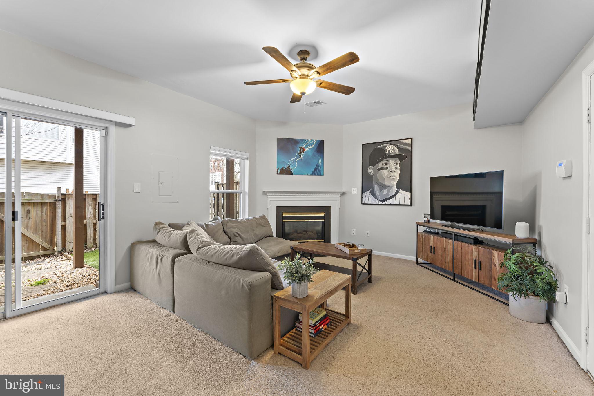 ISLAND CREEK - Residential