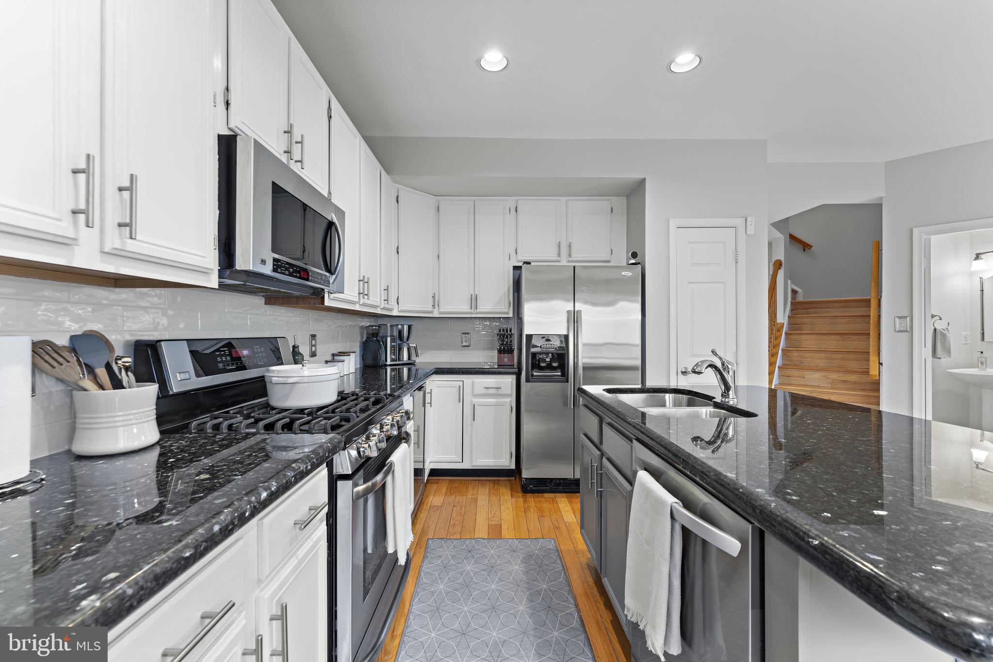 ISLAND CREEK - Residential
