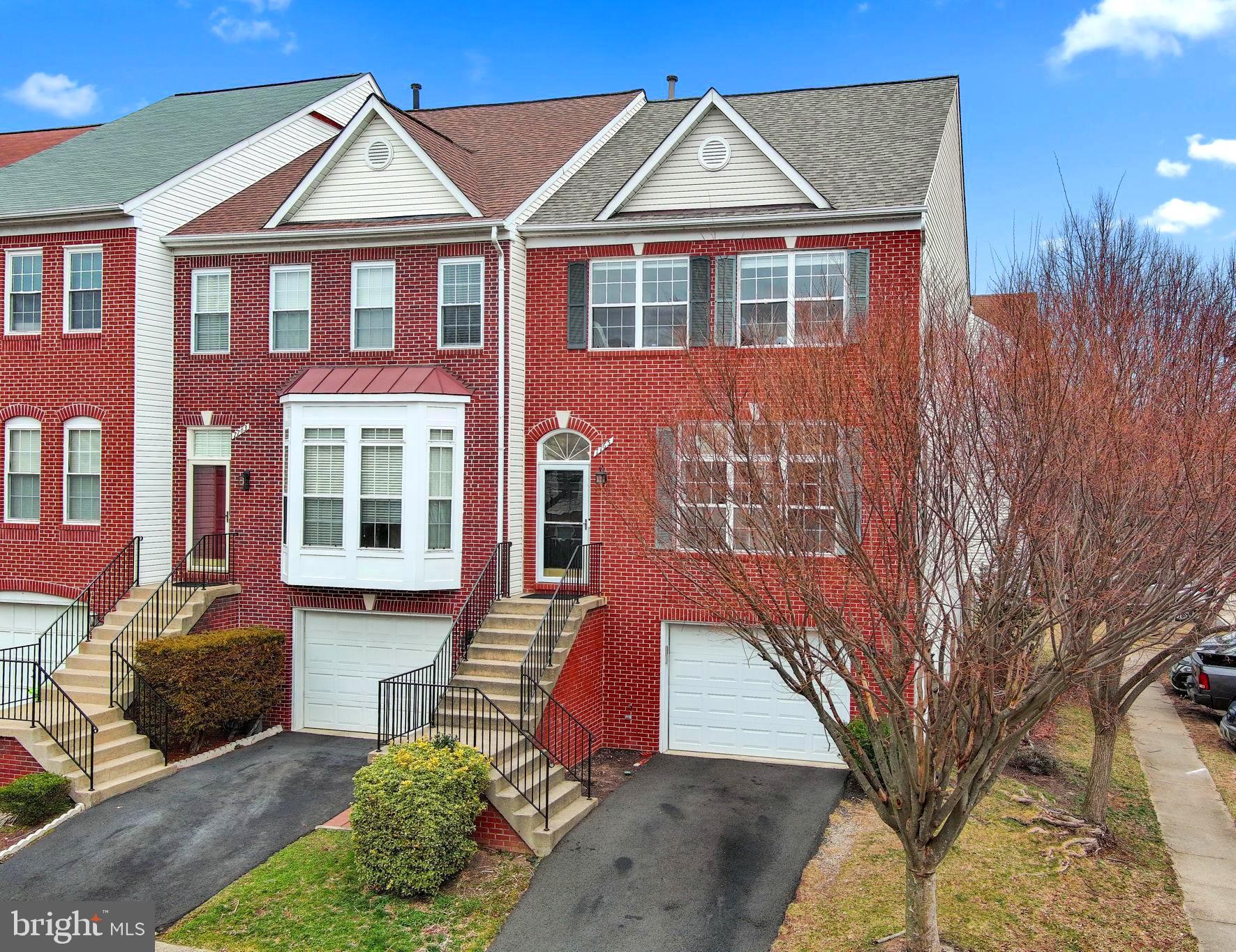 ISLAND CREEK - Residential
