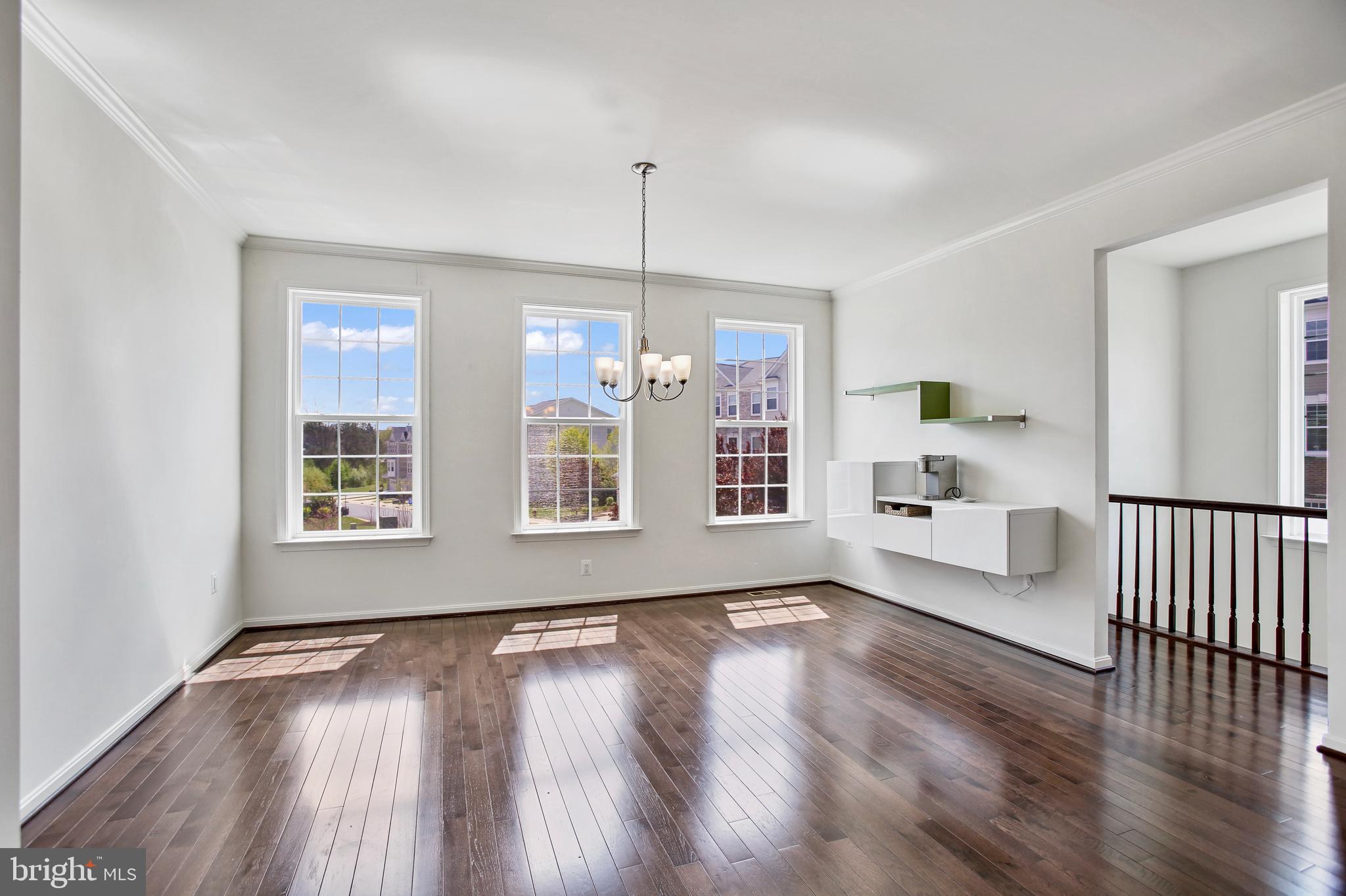 ASHBURN KNOLLS - Residential