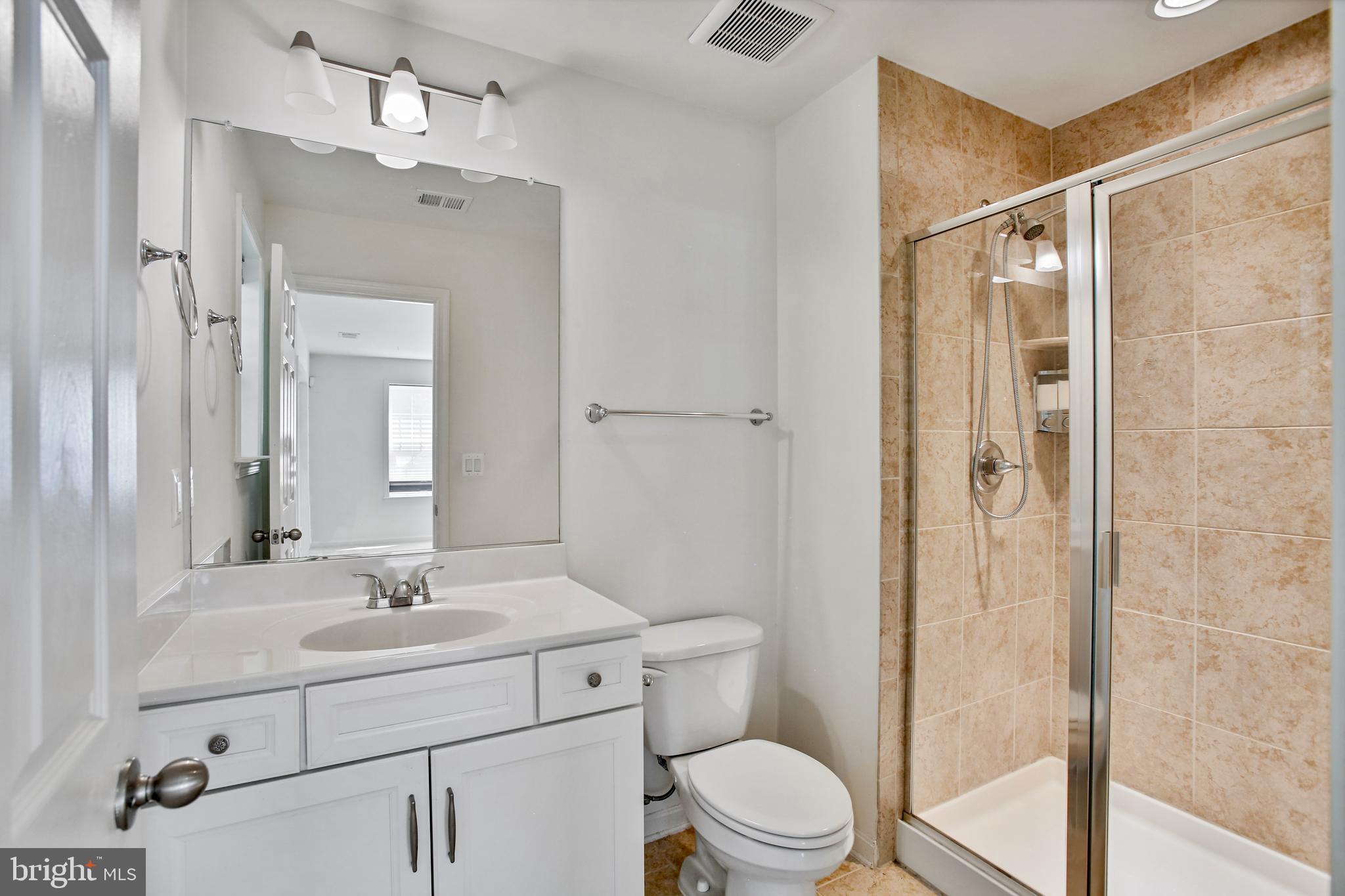 ASHBURN KNOLLS - Residential