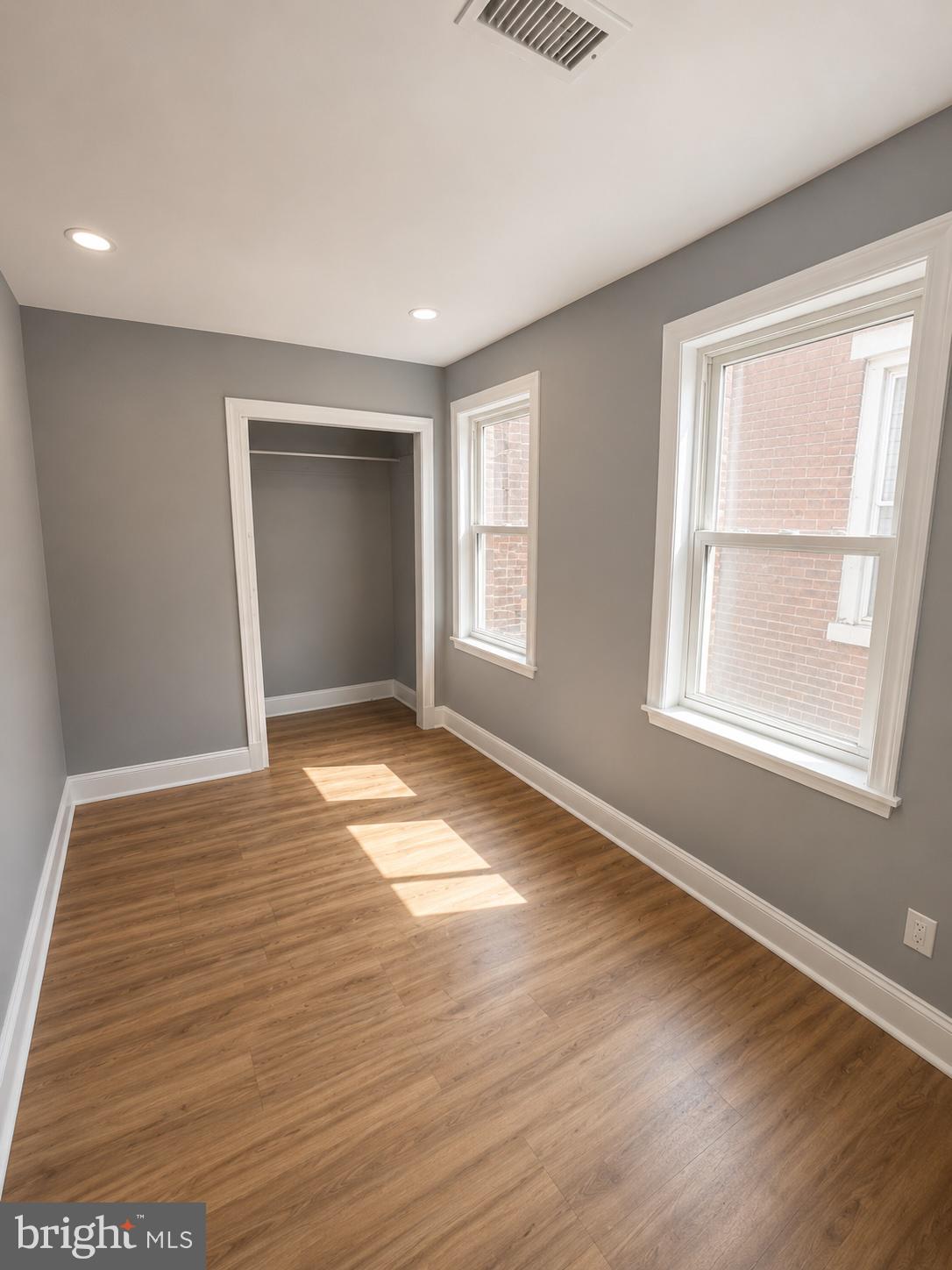 FRANKFORD - Residential Income