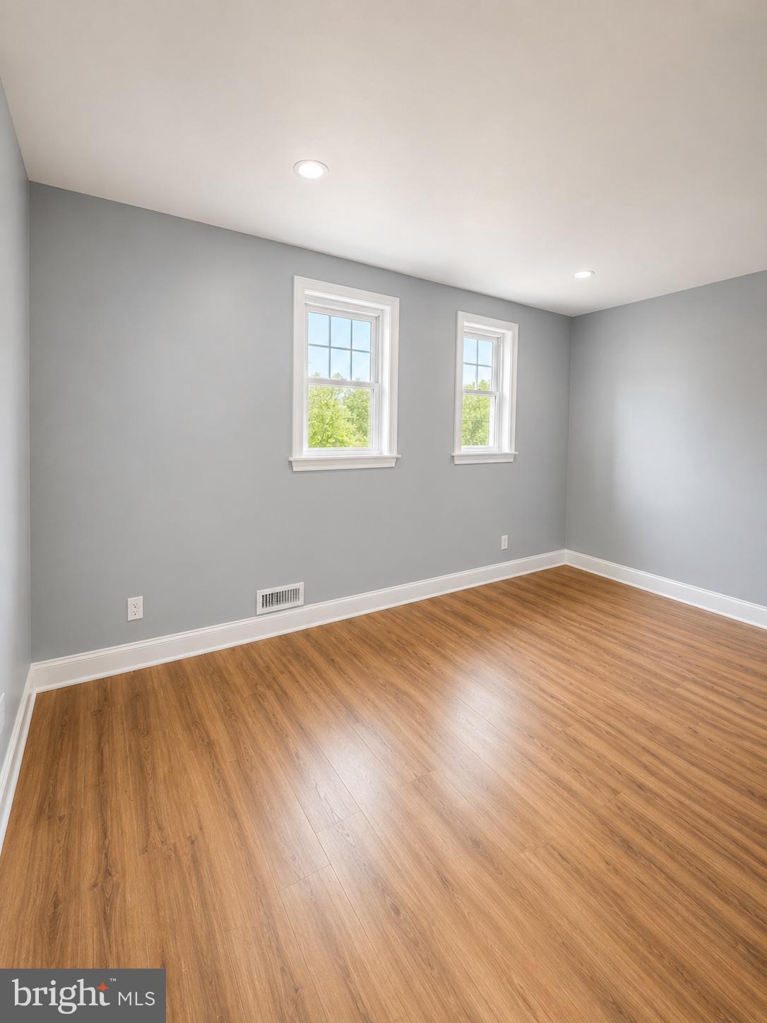 FRANKFORD - Residential Income
