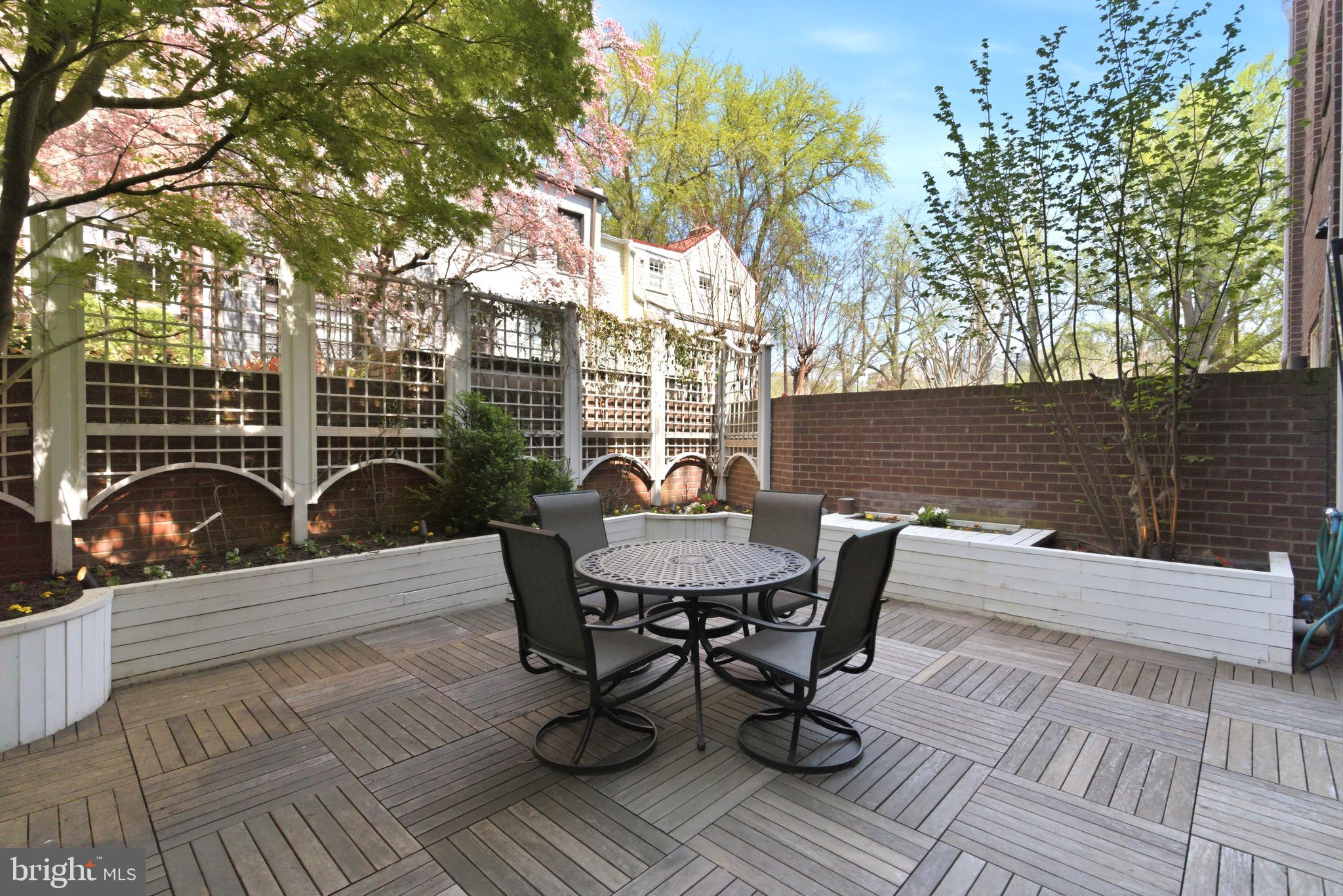 GEORGETOWN - Residential