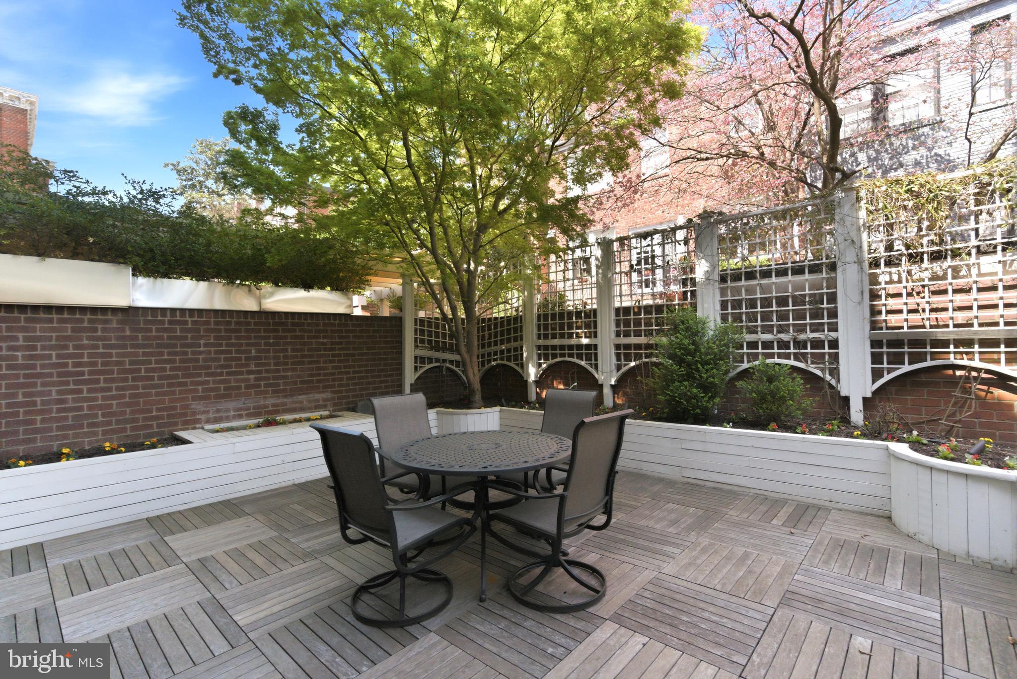 GEORGETOWN - Residential