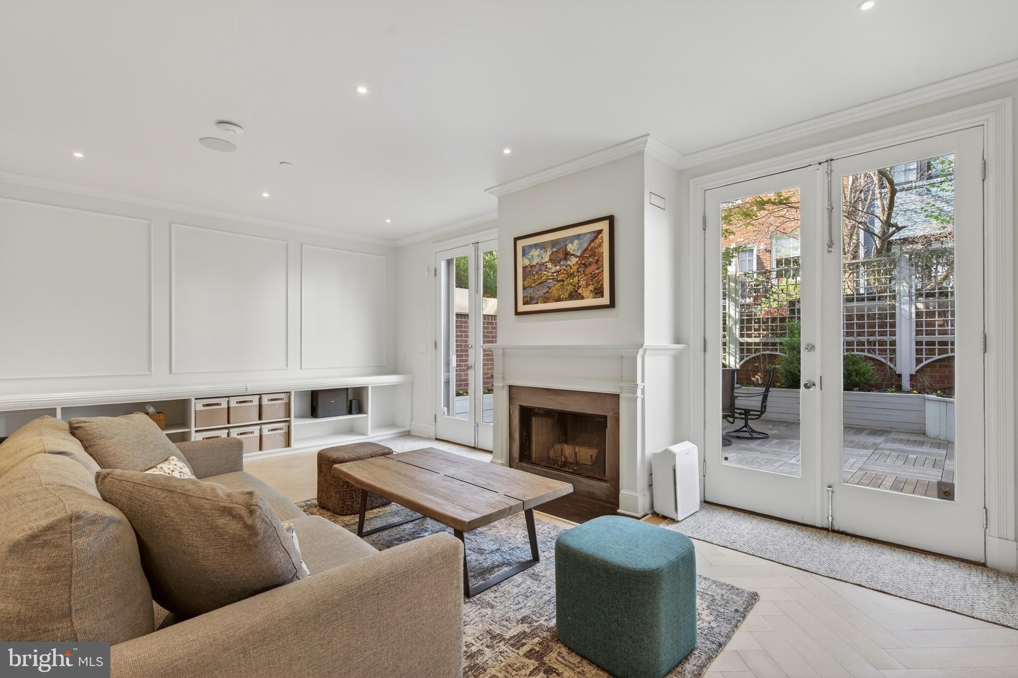 GEORGETOWN - Residential