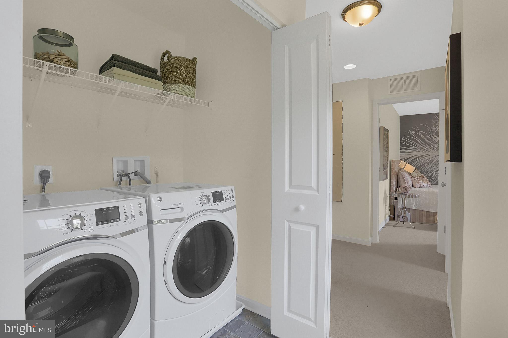 MONTGOMERY OAKS - Residential
