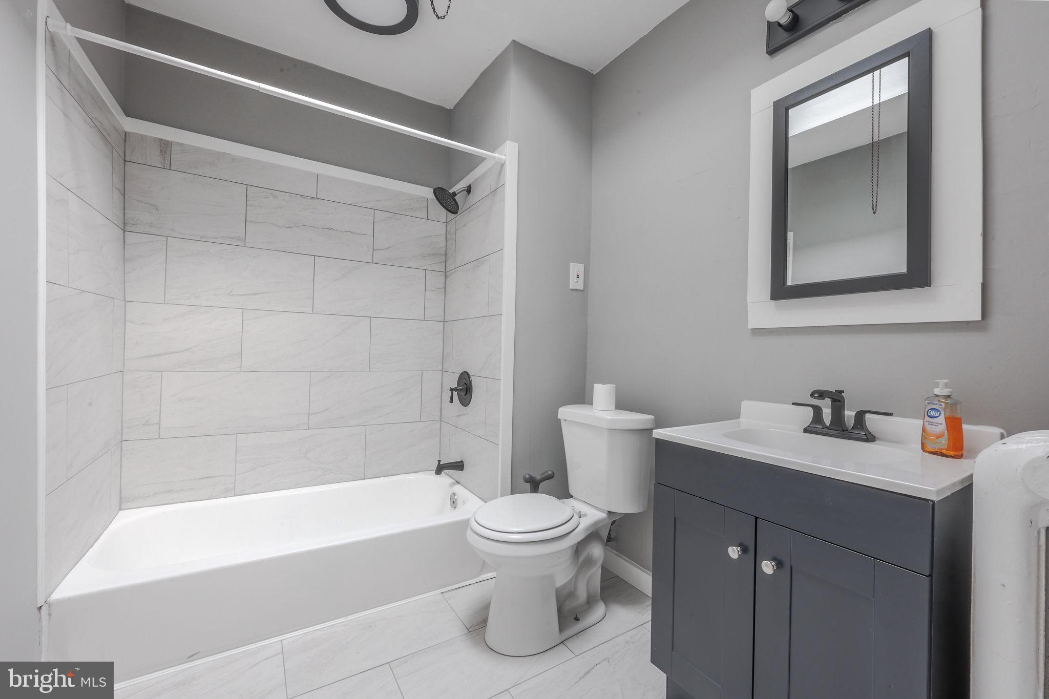 OXFORD CIRCLE - Residential