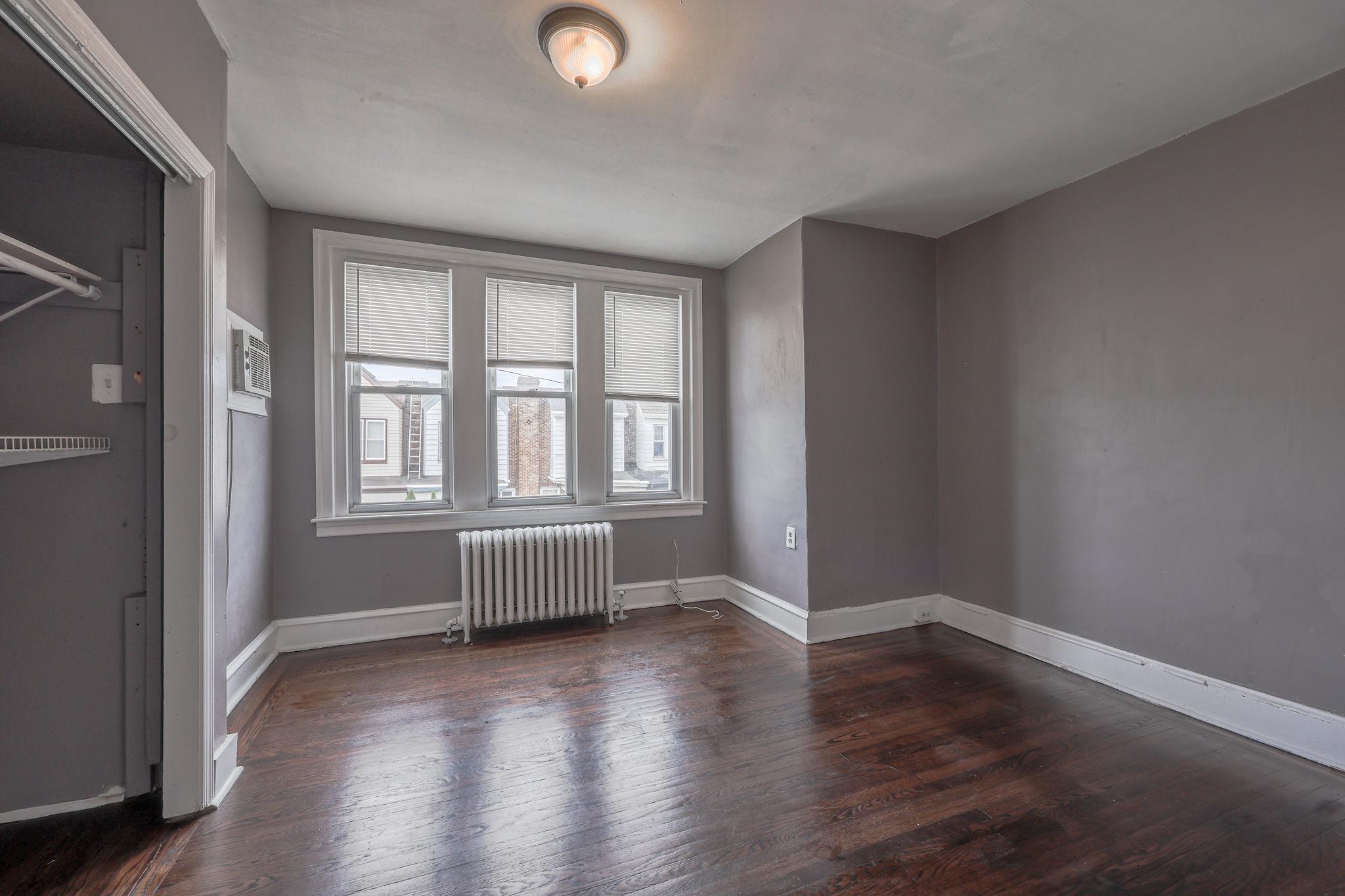 OXFORD CIRCLE - Residential