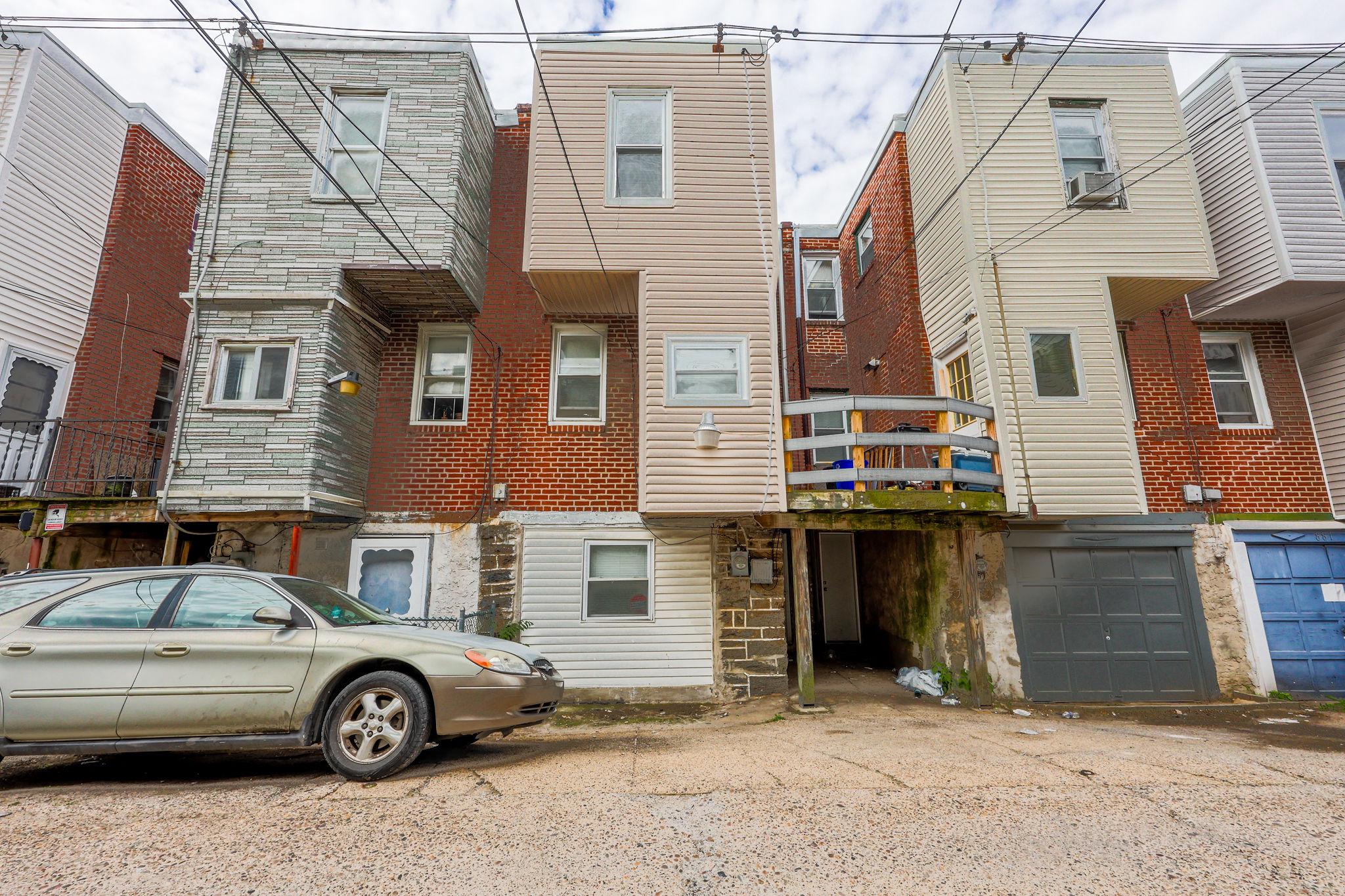 OXFORD CIRCLE - Residential