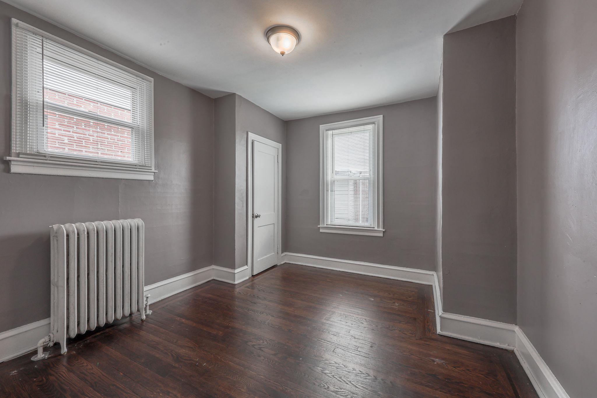 OXFORD CIRCLE - Residential