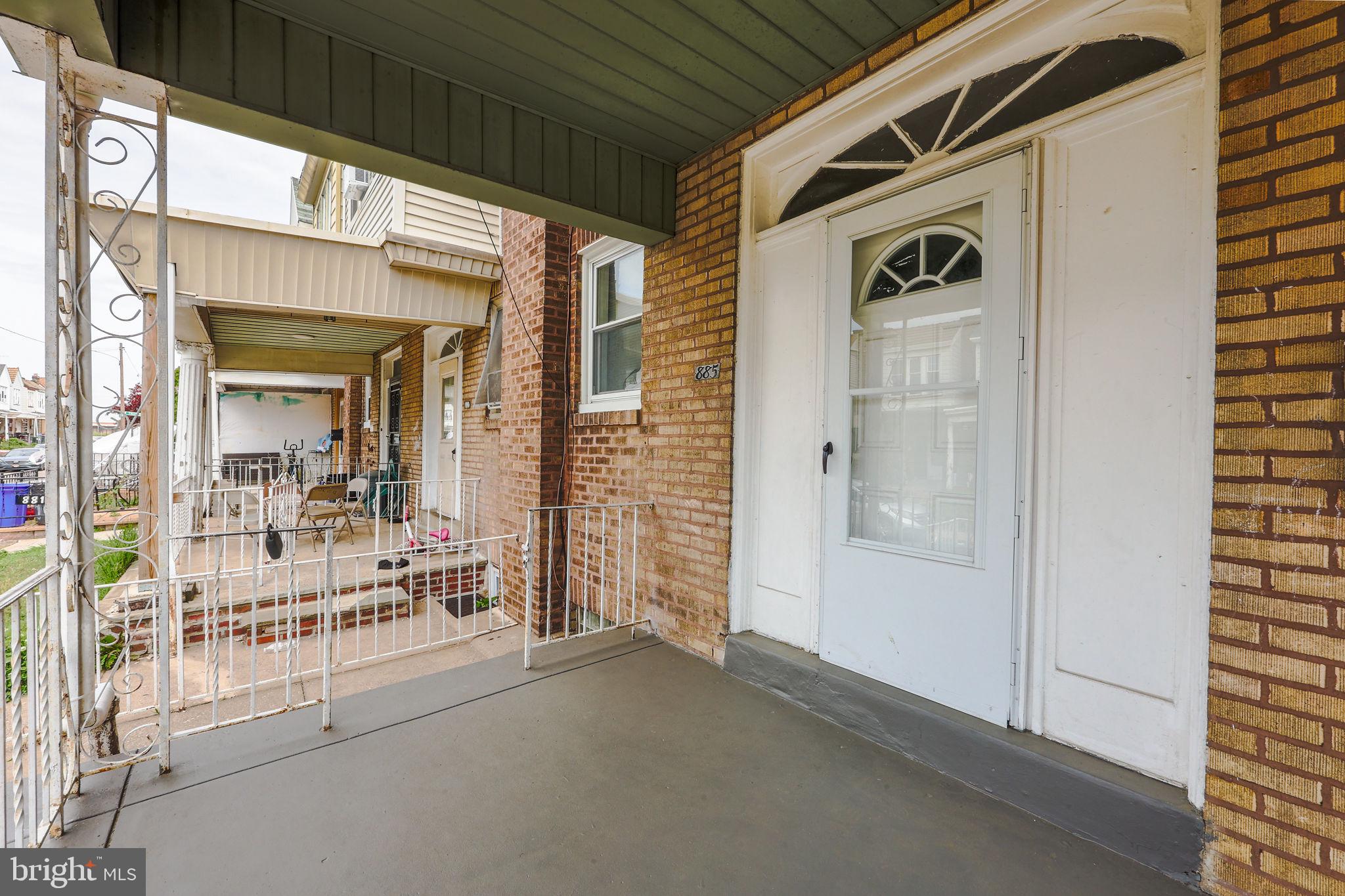 OXFORD CIRCLE - Residential