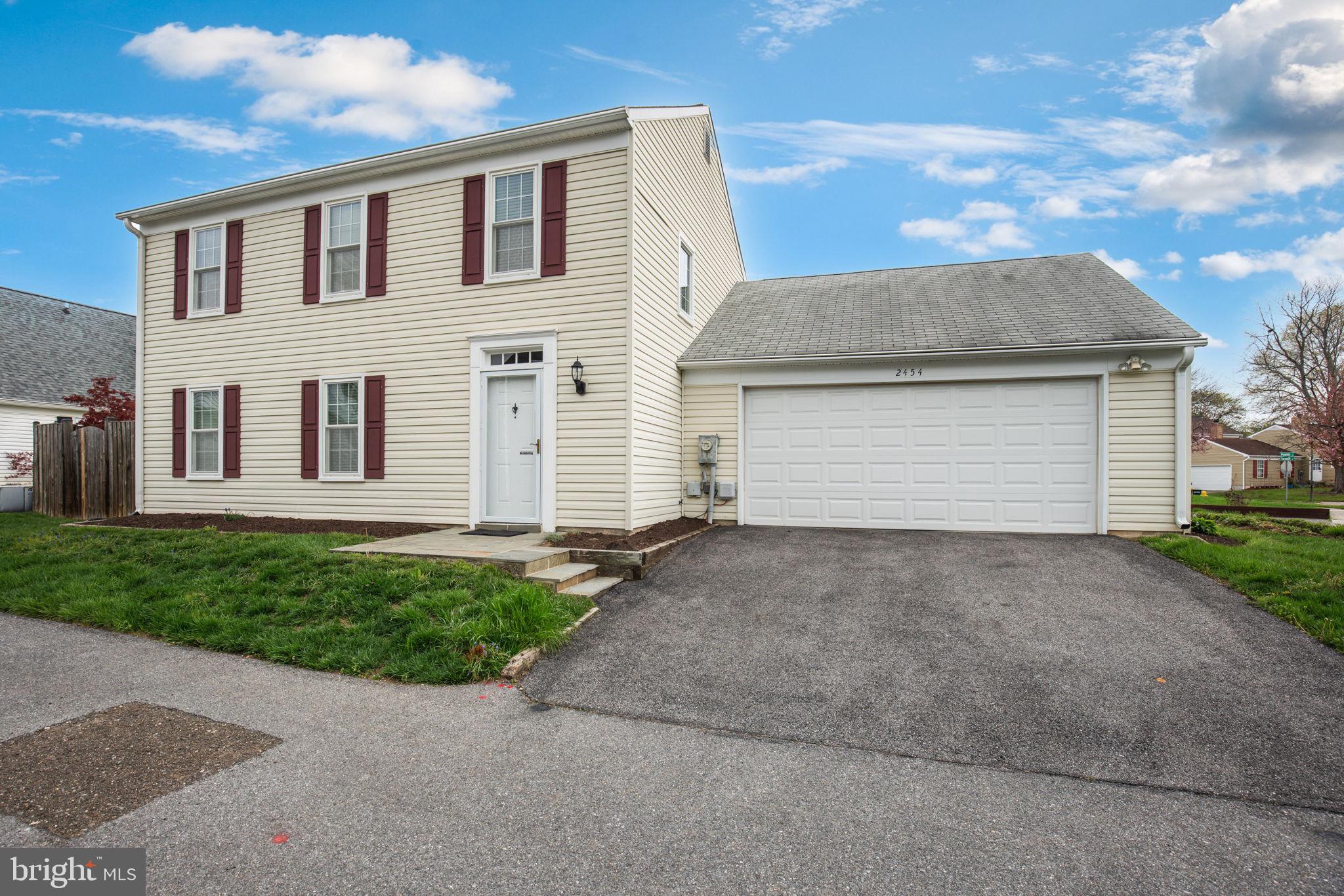 CROFTON VILLAGE - Residential
