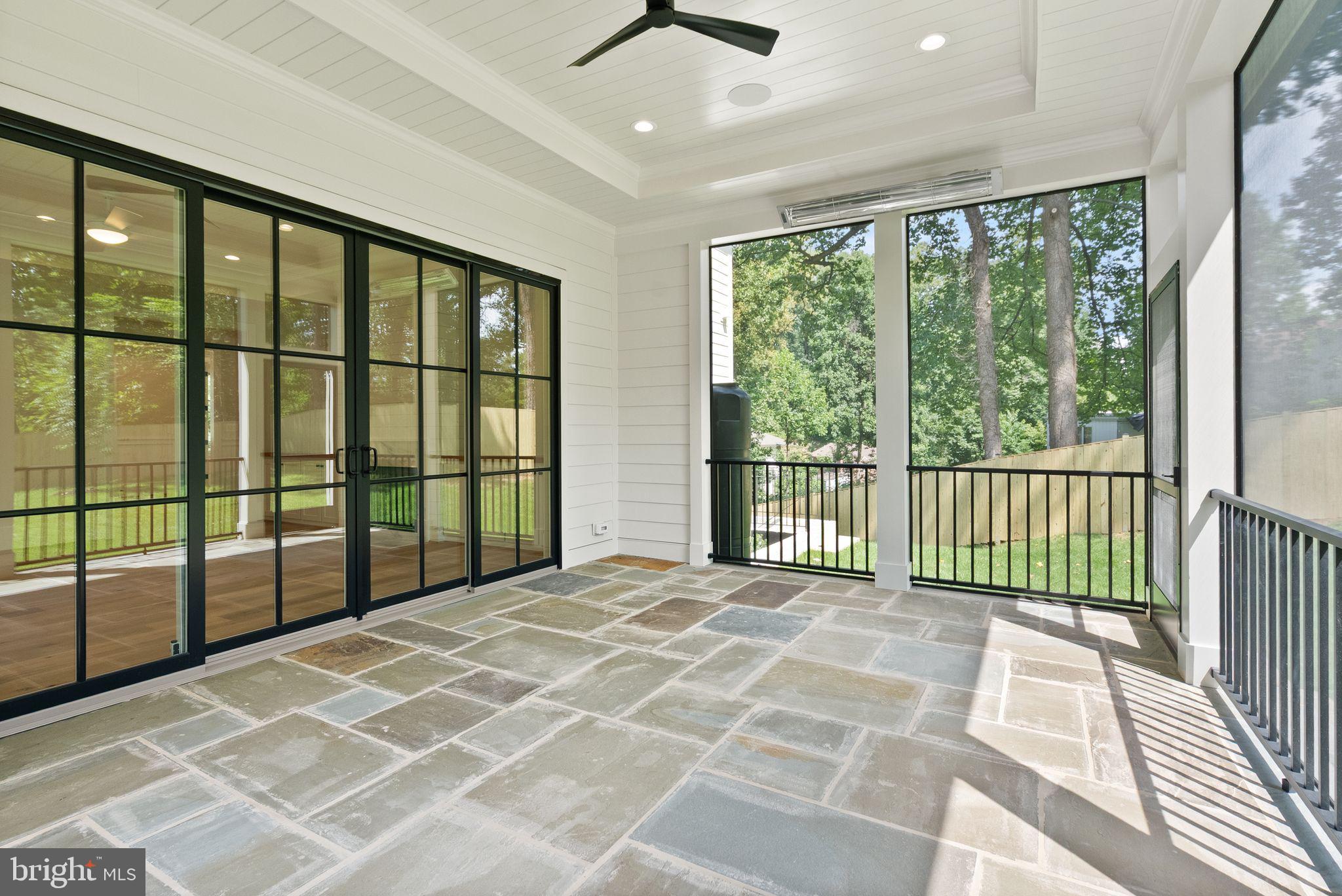 LEE HEIGHTS - Residential